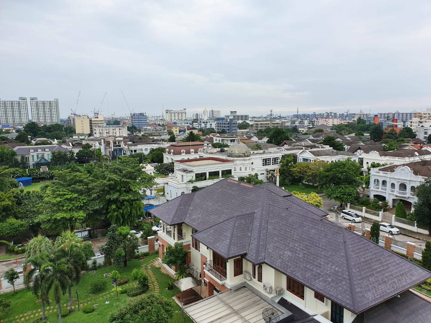 ** ขาย/เช่า! ** The Room Sukhumvit 79 ขาย เพียง 4,815,000บาท รวมค่าใช้จ่ายทุกอย่าง เช่าเพียง 18,000บาท/เดือน 1 ห้องนอน 1 ห้องน้ำ 46ตรม. ใกล้ BTS อ่อนนุช เฟอร์นิเจอร์ครบพร้อมเข้าอยู่ PROP000356