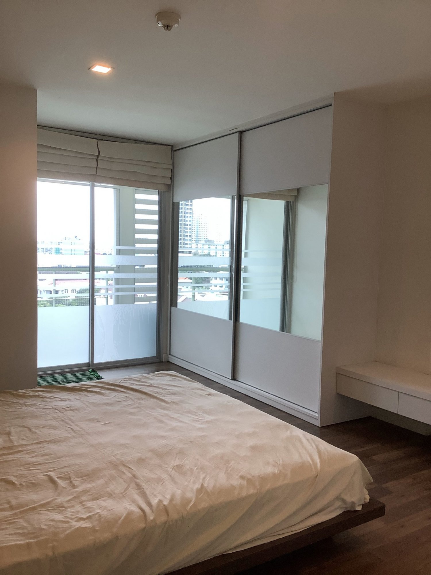 ** ขาย/เช่า! ** The Room Sukhumvit 79 ขาย เพียง 4,815,000บาท รวมค่าใช้จ่ายทุกอย่าง เช่าเพียง 18,000บาท/เดือน 1 ห้องนอน 1 ห้องน้ำ 46ตรม. ใกล้ BTS อ่อนนุช เฟอร์นิเจอร์ครบพร้อมเข้าอยู่ PROP000356