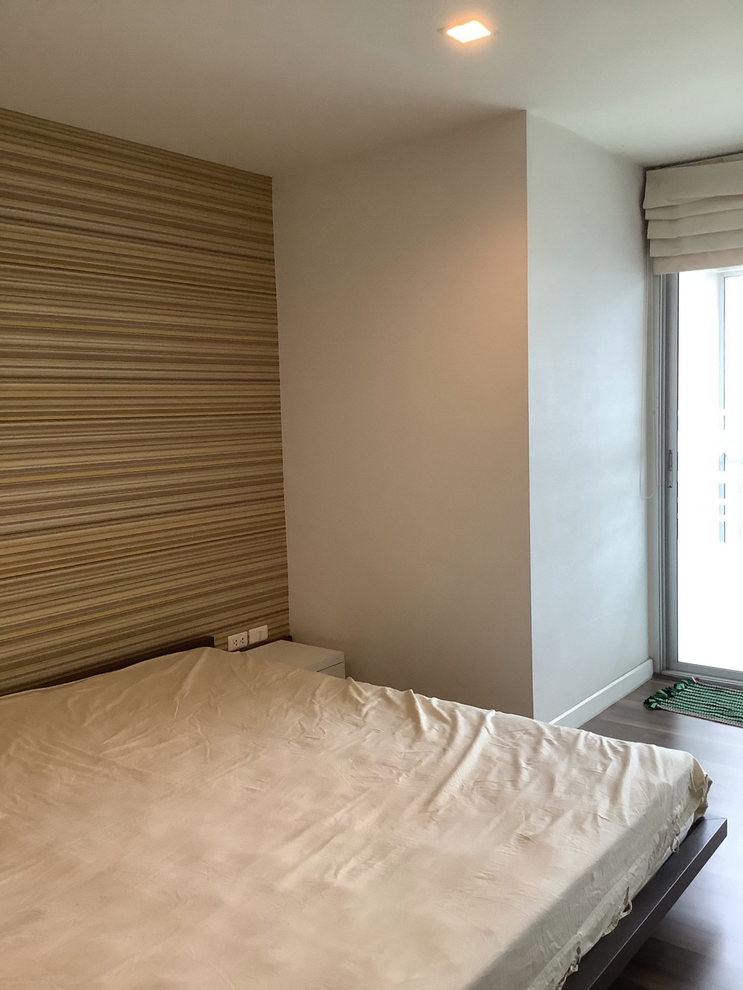 ** ขาย/เช่า! ** The Room Sukhumvit 79 ขาย เพียง 4,815,000บาท รวมค่าใช้จ่ายทุกอย่าง เช่าเพียง 18,000บาท/เดือน 1 ห้องนอน 1 ห้องน้ำ 46ตรม. ใกล้ BTS อ่อนนุช เฟอร์นิเจอร์ครบพร้อมเข้าอยู่ PROP000356