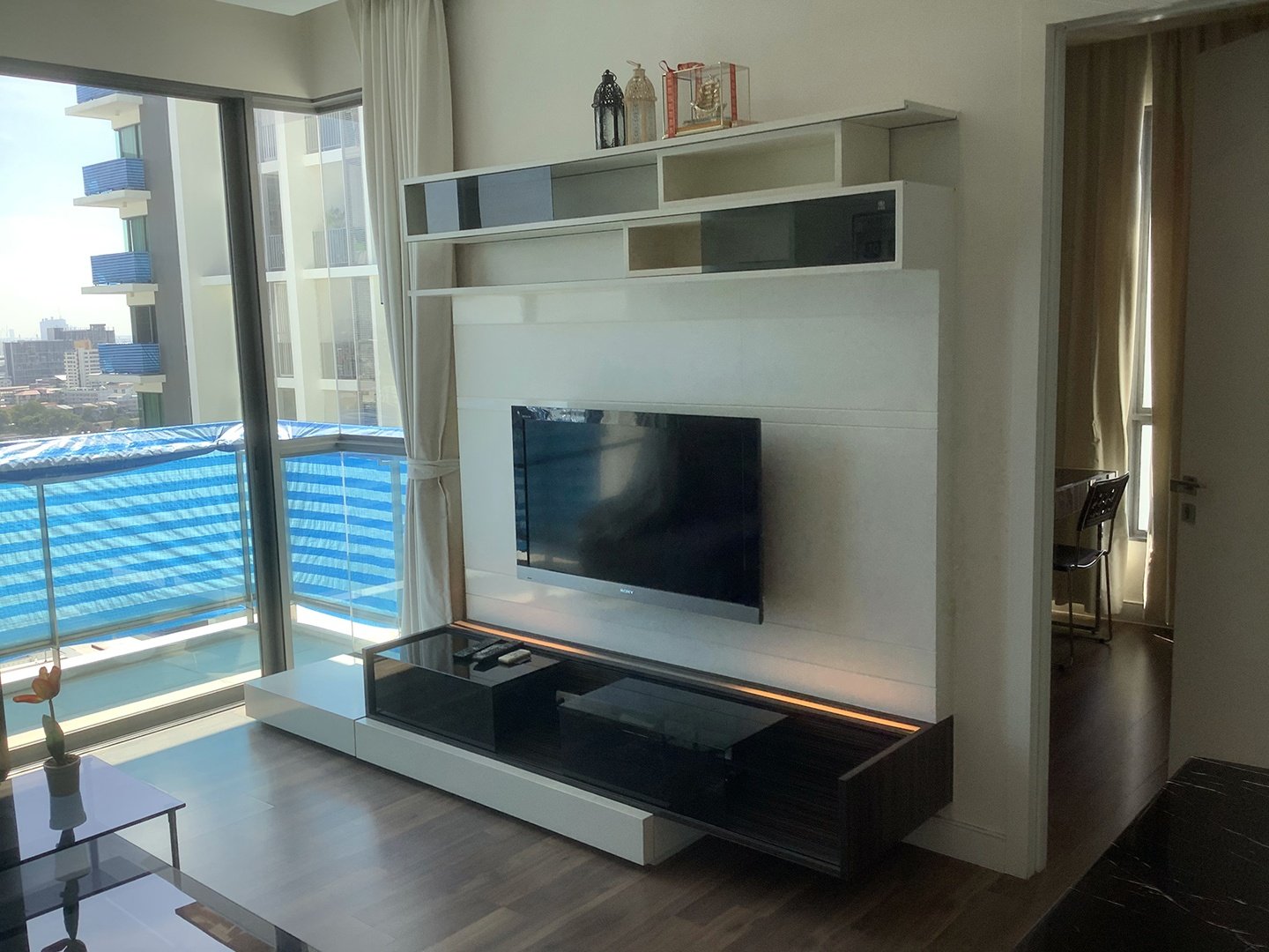 ** ขาย/เช่า! ** The Room Sukhumvit 62 ขายเพียง 12,840,000บาท รวมค่าใช้จ่ายทุกอย่าง เช่าเพียง 40,000บาท/เดือน 2 ห้องนอน 2 ห้องนอน 77ตรม. ใกล้ BTS ปุณณวิถี เฟอร์นิเจอร์ครบพร้อมเข้าอยู่ (ราคาต่อรองได้) PROP000357