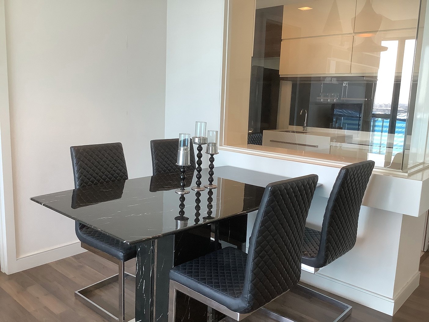 ** ขาย/เช่า! ** The Room Sukhumvit 62 ขายเพียง 12,840,000บาท รวมค่าใช้จ่ายทุกอย่าง เช่าเพียง 40,000บาท/เดือน 2 ห้องนอน 2 ห้องนอน 77ตรม. ใกล้ BTS ปุณณวิถี เฟอร์นิเจอร์ครบพร้อมเข้าอยู่ (ราคาต่อรองได้) PROP000357