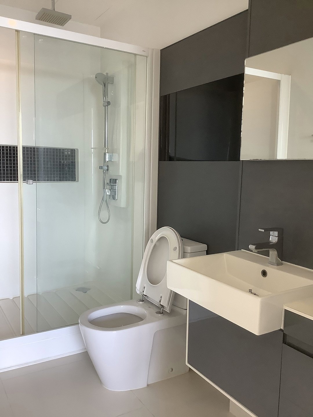 ** ขาย/เช่า! ** The Room Sukhumvit 62 ขายเพียง 12,840,000บาท รวมค่าใช้จ่ายทุกอย่าง เช่าเพียง 40,000บาท/เดือน 2 ห้องนอน 2 ห้องนอน 77ตรม. ใกล้ BTS ปุณณวิถี เฟอร์นิเจอร์ครบพร้อมเข้าอยู่ (ราคาต่อรองได้) PROP000357