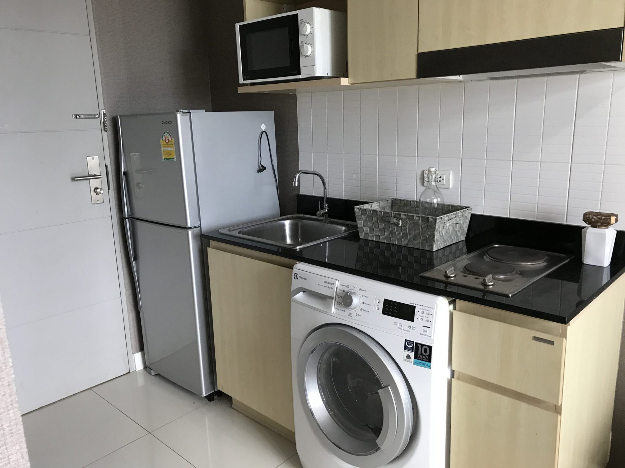 ให้เช่าคอนโด ไอดีโอ เวิร์ฟ สุขุมวิท ติดรถไฟฟ้าสถานีอ่อนนุช ติดห้างเซนจูรี่