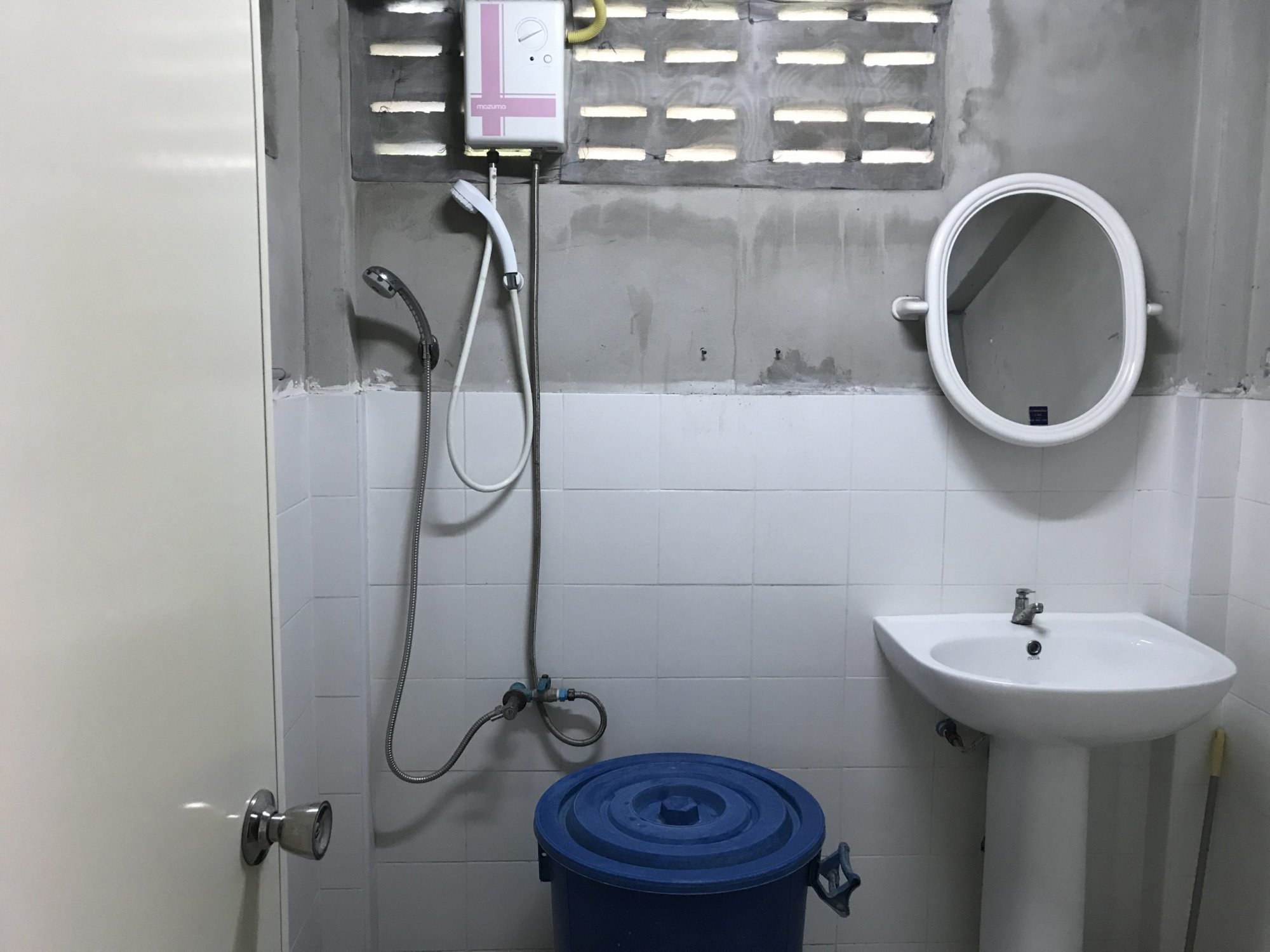 ขายบ้านเดียวราคาสุดคุ้ม!! 2 ชั้น พื้นที่ 43 ตร.ว. ลาดพร้าว 64  2 ห้องนอน 2 ห้องน้ำ เพียง 6,000,000 บาท เท่านั้น!! (Owner)