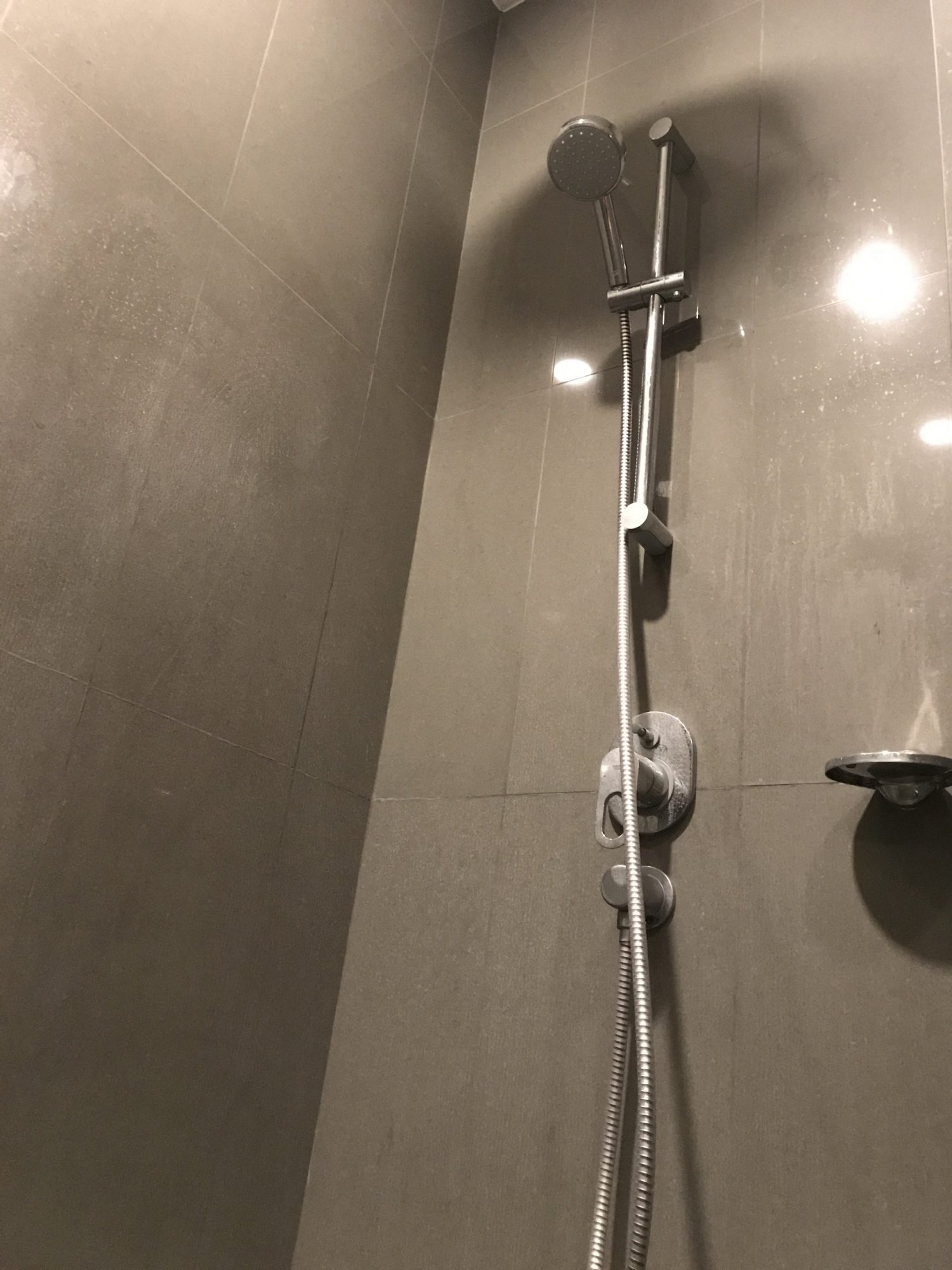 ปล่อยเช่า! แอชตัน จุฬา-สีลม ในราคาเพียง 24,000บาท/เดือน 1 ห้องนอน 1 ห้องน้ำ 30ตรม. ใกล้ MRT สามย่าน เฟอร์นิเจอร์ครบพร้อมเข้าอยู่ PROP000372