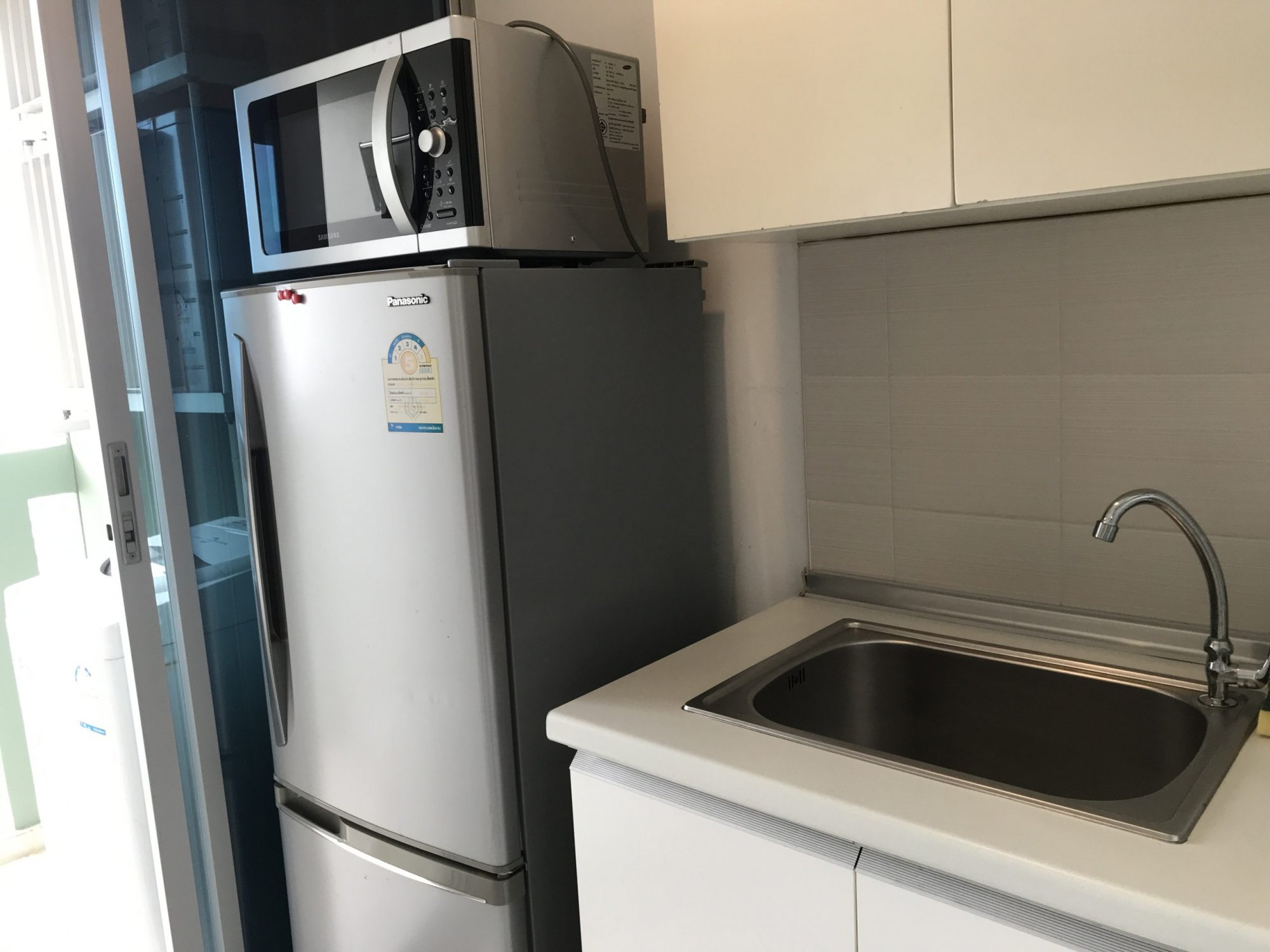 ปล่อยเช่า! Lumpini Place Rama9 - Ratchada ในราคาเพียง 15,000บาท/เดือน 1 ห้องนอน 1 ห้องน้ำ 37ตรม. ใกล้ MRT พระราม 9 เฟอร์นิเจอร์ครบพร้อมเข้าอยู่ PROP000373