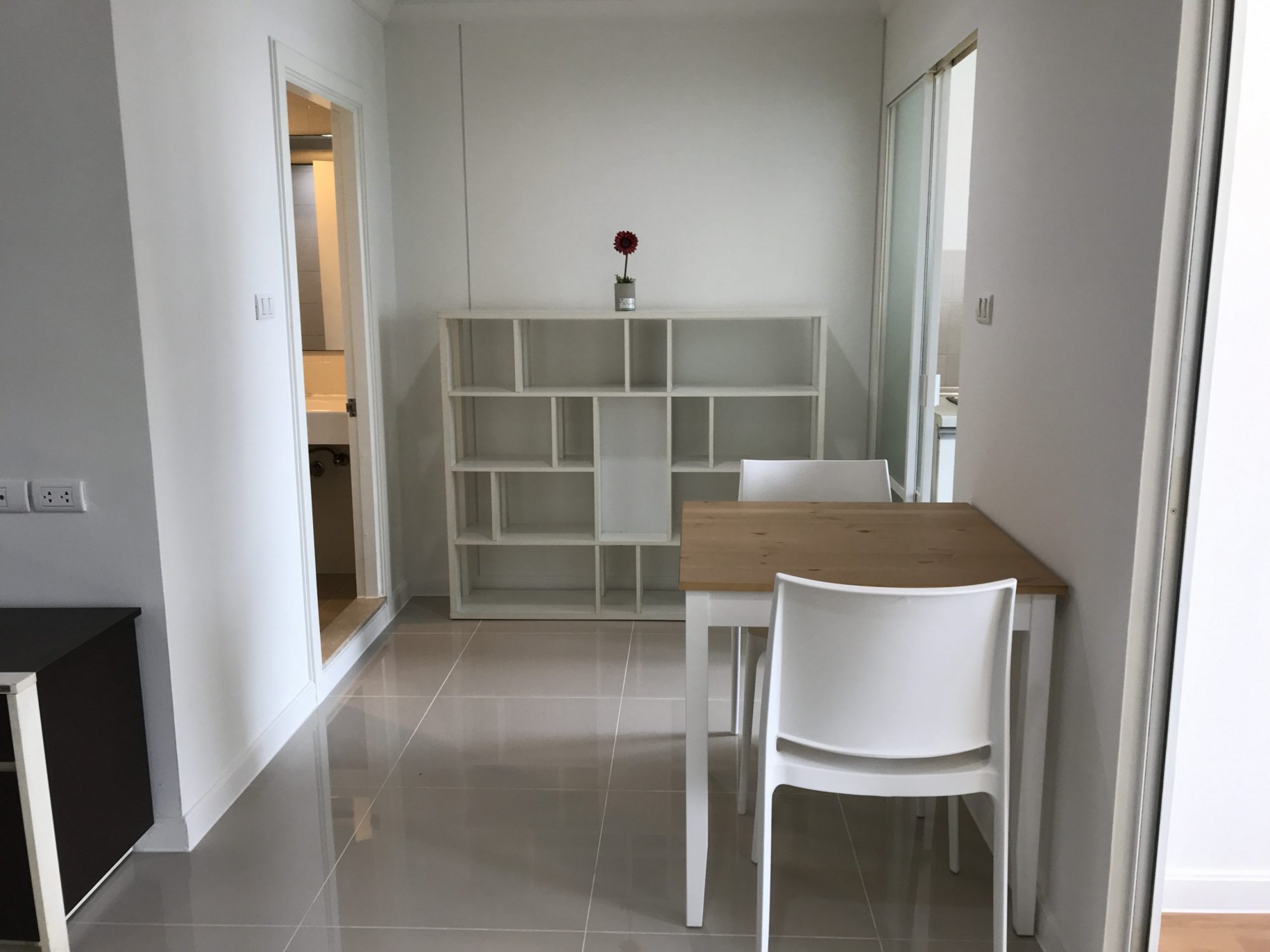 ** Hot Deal! ** Lumpini Place Rama9 - Ratchada ปล่อยเช่า ในราคาเพียง 13,000บาท/เดือน 1 ห้องนอน ขนาด 37ตรม. ใกล้ MRT พระราม 9 เฟอร์นิเจอร์ครบพร้อมเข้าอยู่ PROP000374