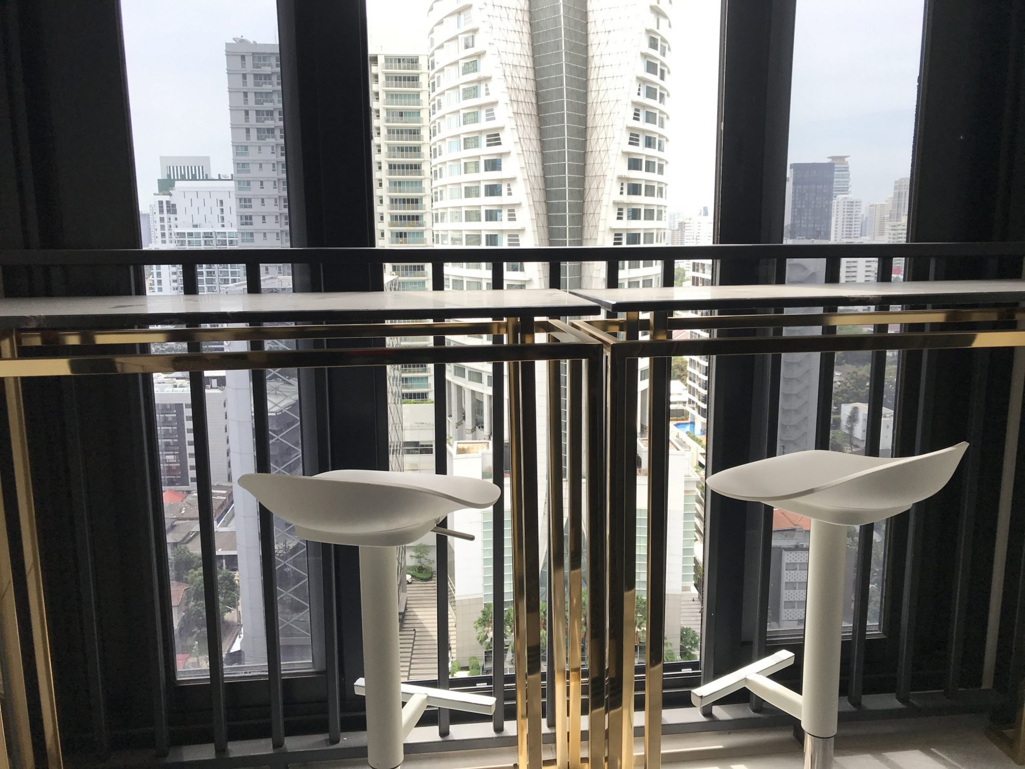 ปล่อยเช่า! ASHTON ASOKE ในราคาเพียง 36,000บาท/เดือน 1 ห้องนอน 1 ห้องน้ำ 35ตรม. ติดรถไฟฟ้า MRT สุขุมวิท และใกล้ BTS อโศก เฟอร์นิเจอร์ครบพร้อมเข้าอยู่ PROP000380