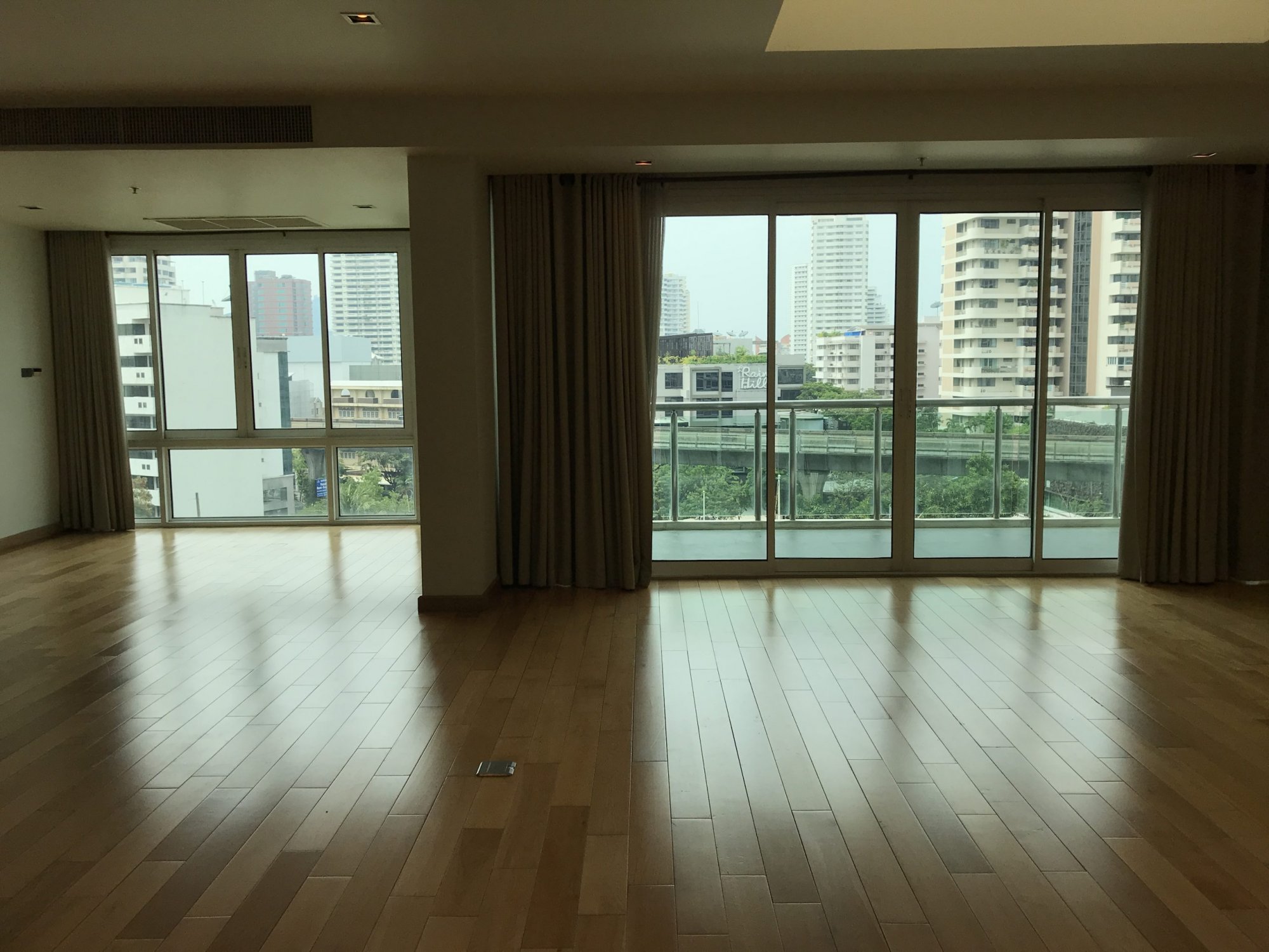 ให้เช่าเบลกราเวีย เรสสิเดนซ์ วิวสวย 4ห้องนอน 298ตรม ลิฟท์ส่วนตัว