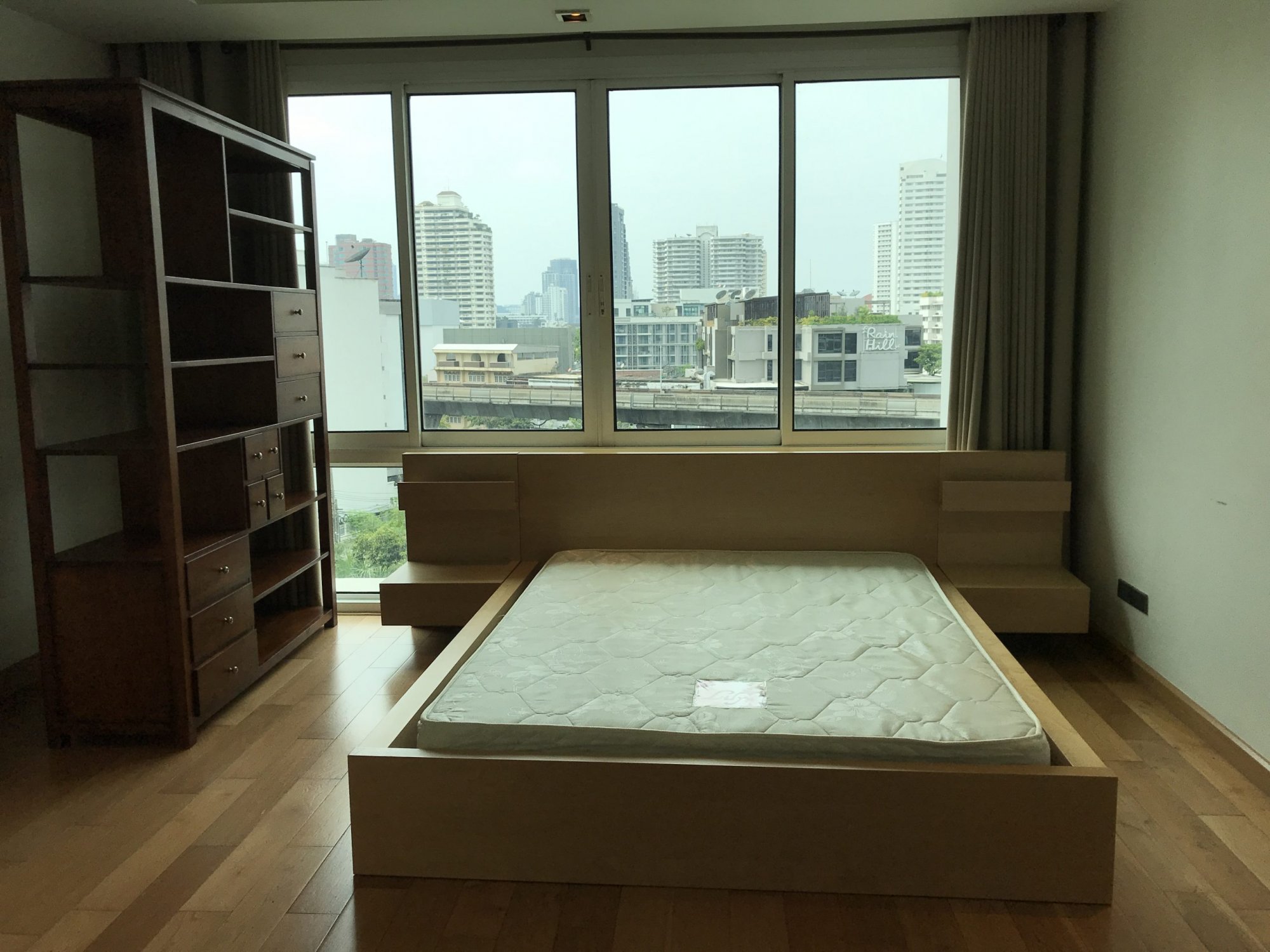 ให้เช่าเบลกราเวีย เรสสิเดนซ์ วิวสวย 4ห้องนอน 298ตรม ลิฟท์ส่วนตัว