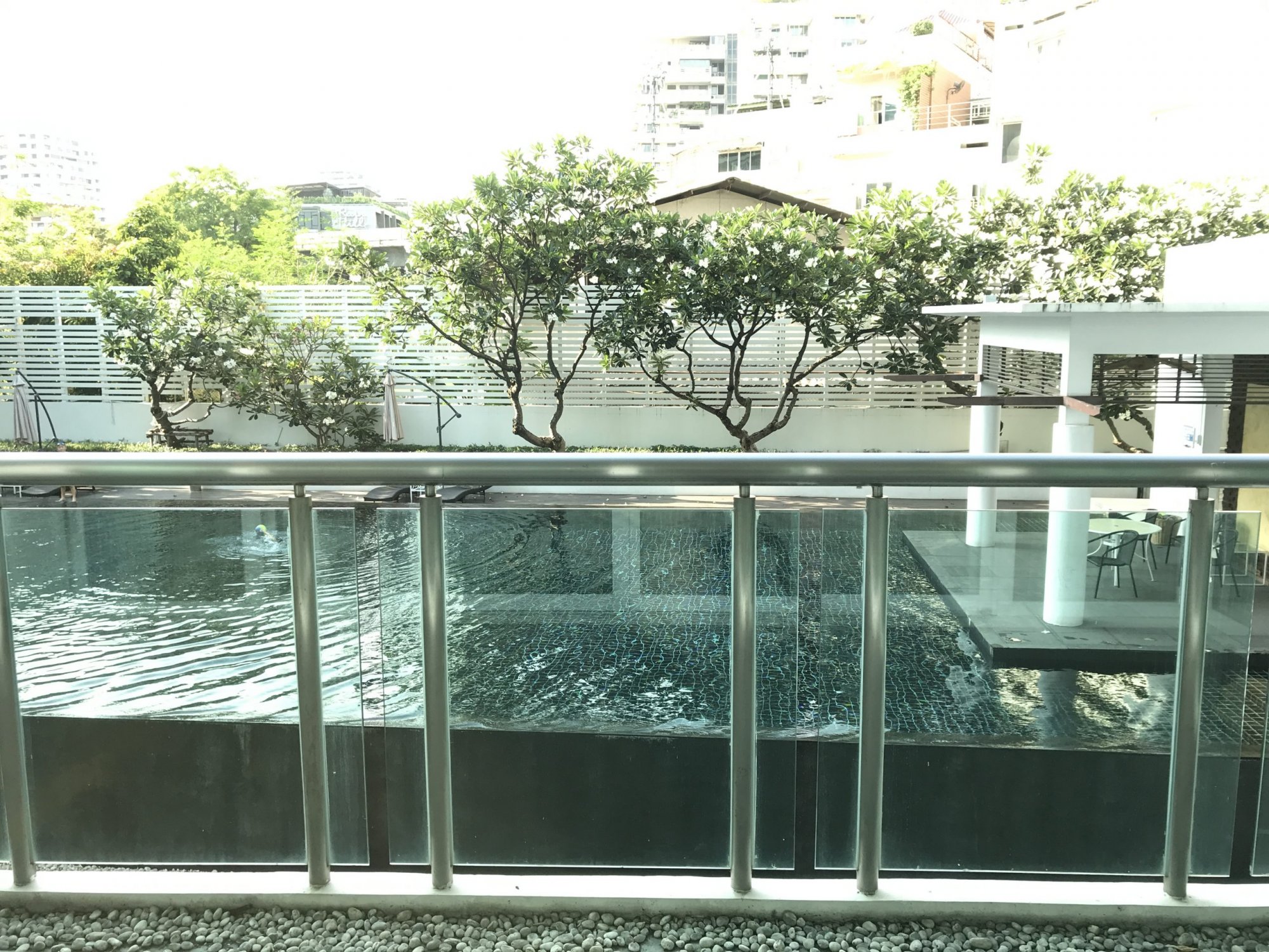 เช่า/ขาย เบลกราเวียเรสซิเดนซ์ 4ห้องนอน พร้อมห้องแม่บ้าน วิวสระน้ำ 298ตรม