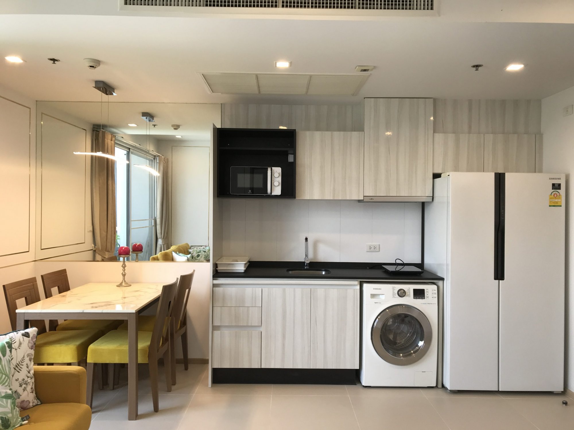 ปล่อยเช่า! HQ Thonglor ในราคาเพียง 38,000บาท/เดือน 1 ห้องนอน 1 ห้องนอน 43.5ตรม ห้องใหญ่อยู่สบาย ใกล้ BTS Thonglor เฟอร์เจอร์ครบพร้อมเข้าอยู่ PROP000399