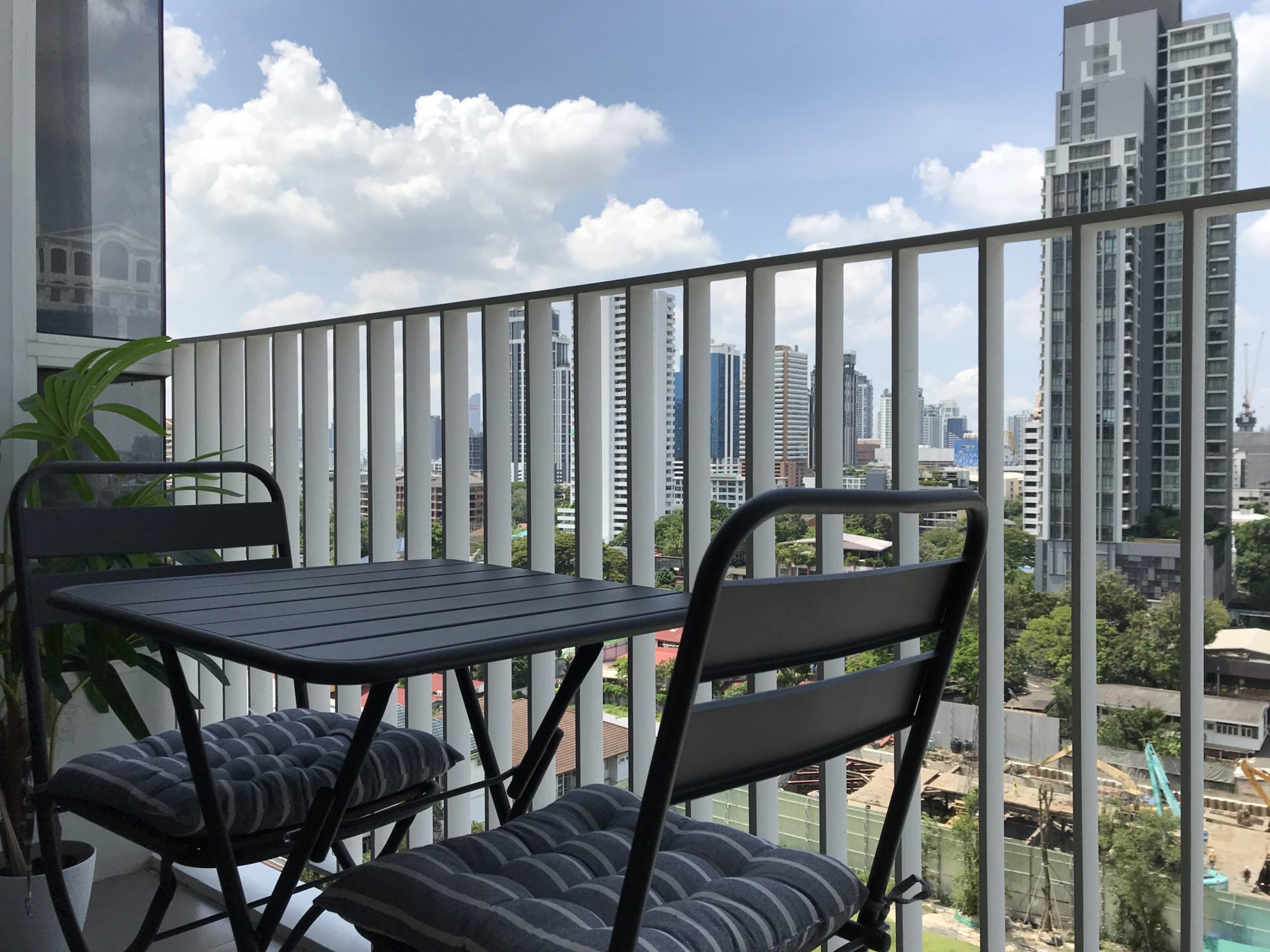 ปล่อยเช่า! HQ Thonglor ในราคาเพียง 38,000บาท/เดือน 1 ห้องนอน 1 ห้องนอน 43.5ตรม ห้องใหญ่อยู่สบาย ใกล้ BTS Thonglor เฟอร์เจอร์ครบพร้อมเข้าอยู่ PROP000399