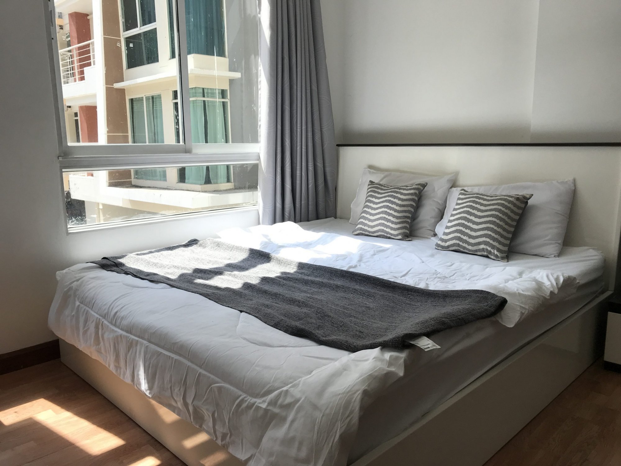 For rent at Ivy Ratchada 1 Bedroom 1 Bathroom 10,500THB/month Fully furnished PROP000406
