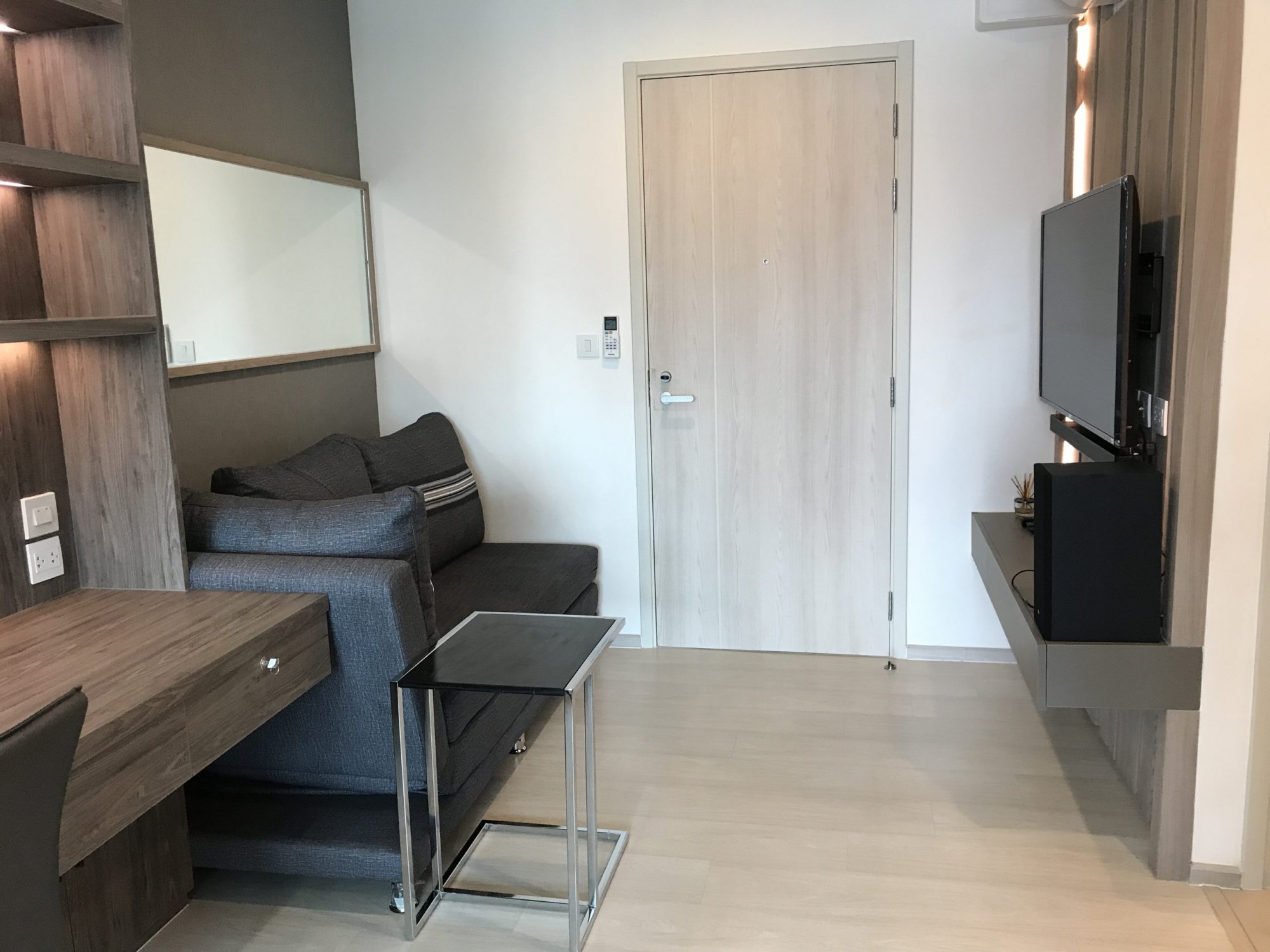 ปล่อยเช่า! Life Asoke ในราคาเพียง 20,000บาท/เดือน 1 ห้องนอน 1 ห้องน้ำ 35.45ตรม. ใกล้ BTS อโศก เฟอร์นิเจอร์ครบพร้อมเข้าอยู่ (ราคาต่อรองได้) PROP000407