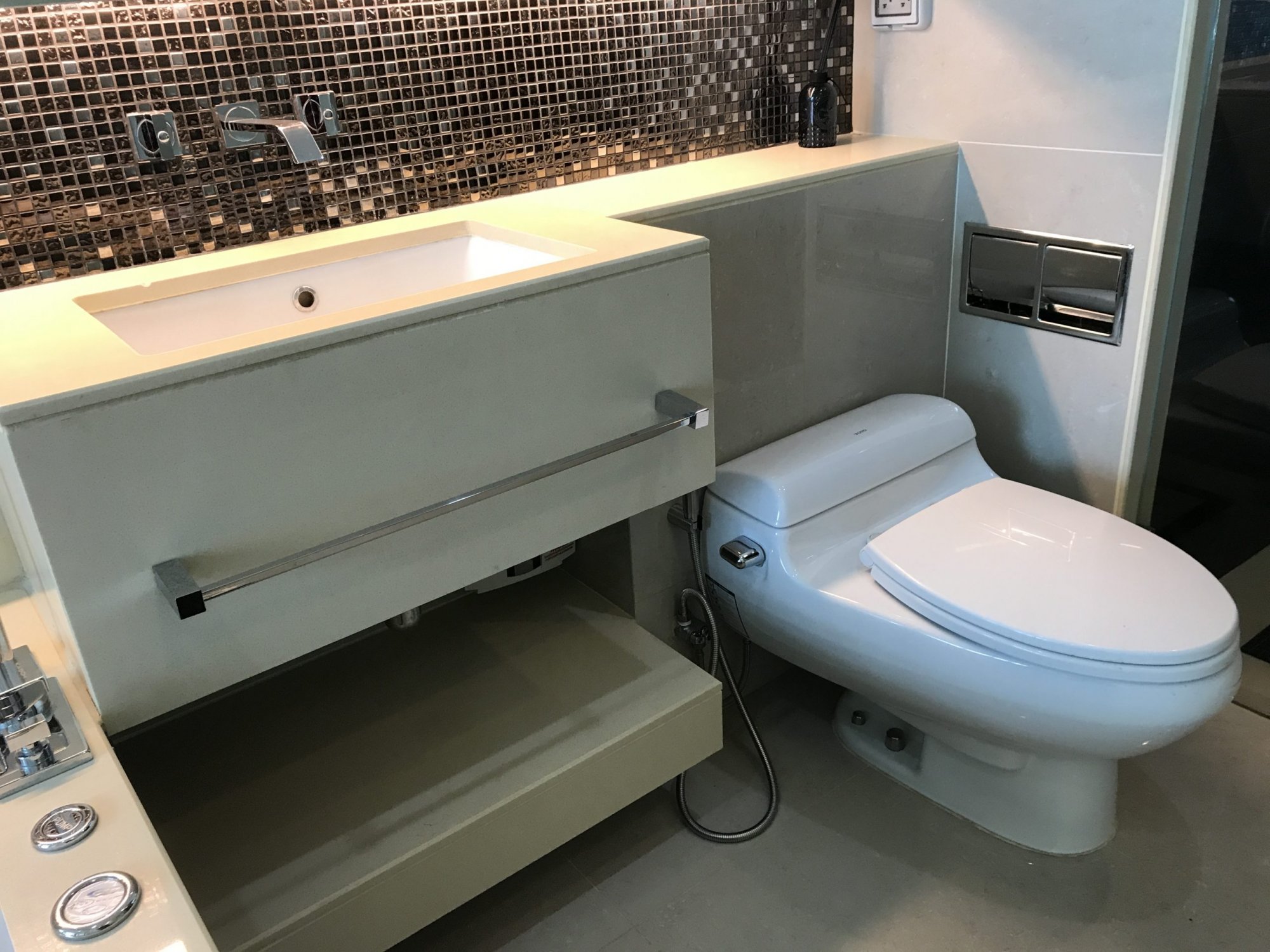 ปล่อยเช่า! The Address Asoke ในราคาเพียง 28,000บาท/เดือน 1 ห้องนอน 1 ห้องน้ำ 45ตรม. ห้องใหญ่อยู่สบาย เฟอร์นิเจอร์ครบพร้อมเข้าอยู่ PROP000408