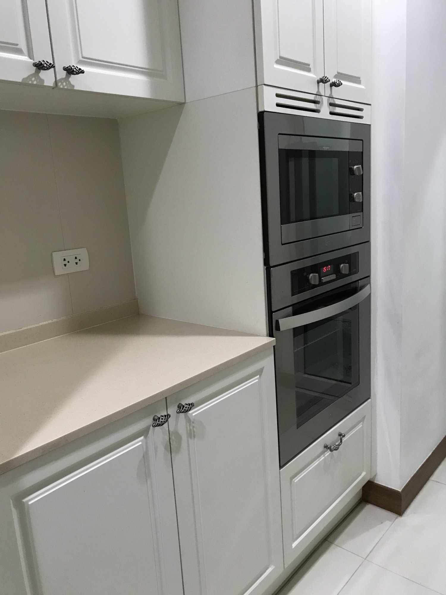 For rent at Ivy Thonglor 2 Bedroom 2 Bathroom 60,000THB/month Fully furnished PROP000410