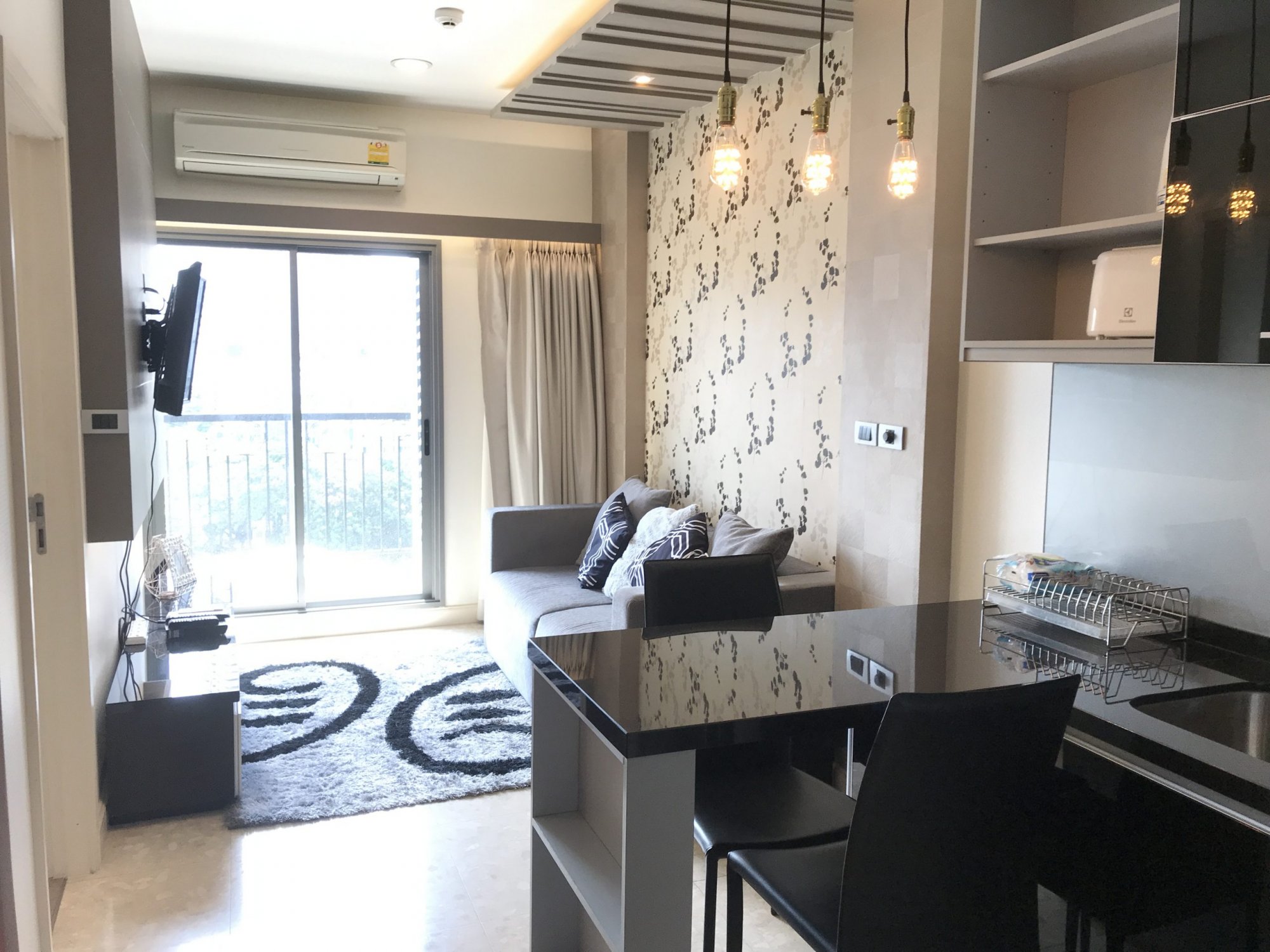 ปล่อยเช่า! The Crest Sukhumvit 34 ในราคาเพียง 28,000บาท/เดือน 1 ห้องนอน 1 ห้องน้ำ 35ตรม. ใกล้ BTS ทองหล่อ เฟอร์นิเจอร์ครบพร้อมเข้าอยู่ PROP000422