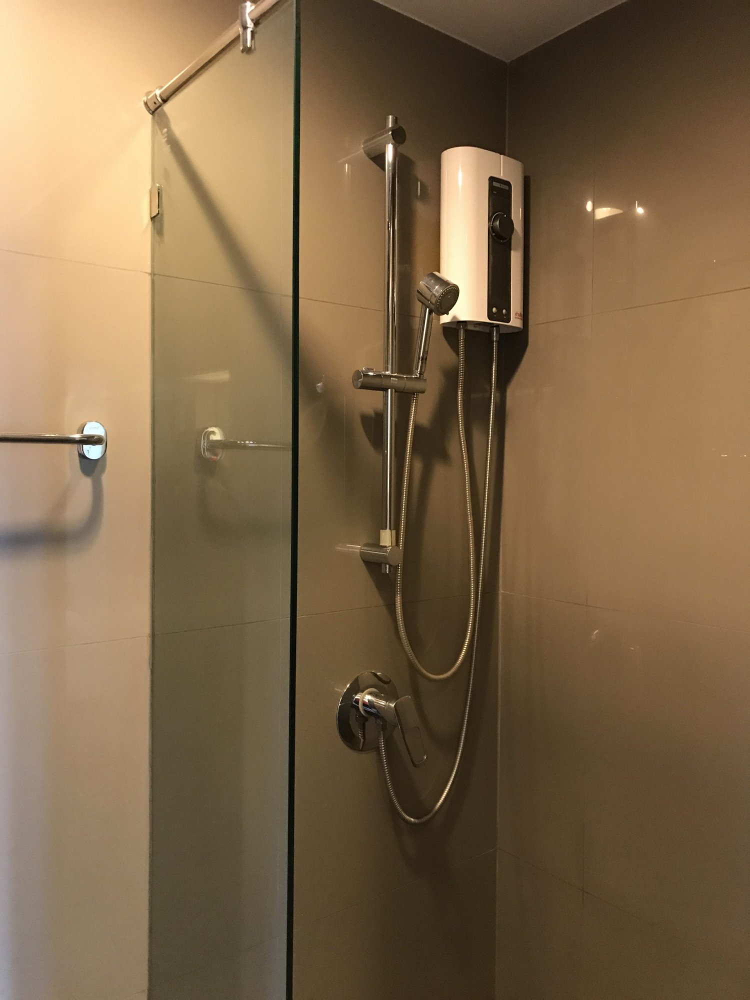 ** Hot Deal! ** The Crest Sukhumvit 34 ปล่อยเช่า ราคาพิเศษเพียง 22,000บาท/เดือน 1 ห้องนอน 1 ห้องน้ำ 35ตรม. ใกล้ BTS ทองหล่อ เฟอร์นิเจอร์ครบพร้อมเข้าอยู่ PROP000425