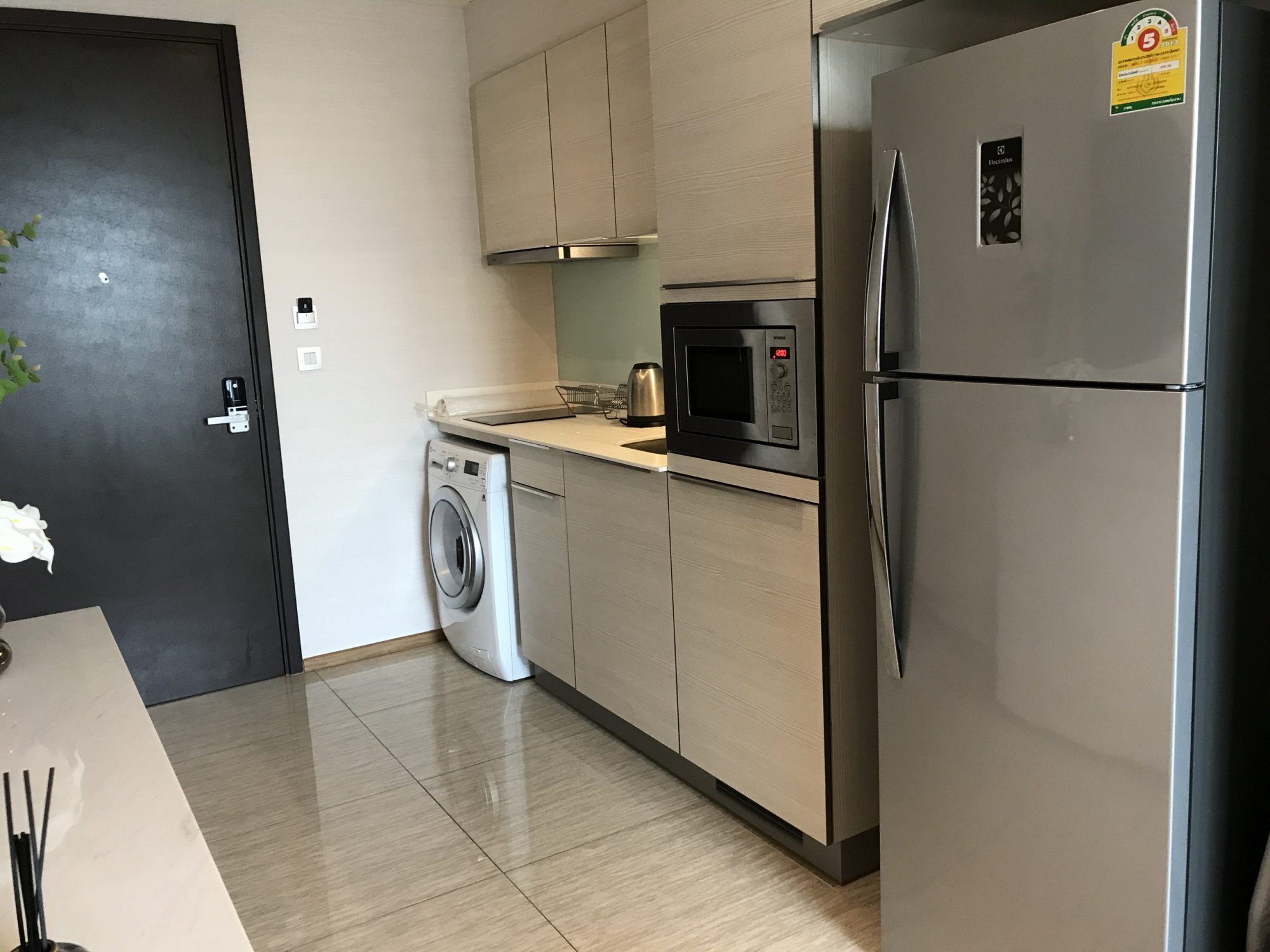 ขาย/เช่า! H Sukhumvit 43 2 ห้องนอน 59.14 ตรม. ใกล้ BTS พร้อมพงษ์ ขายเพียง 12,300,000 บาท รวมค่าใช้จ่ายทุกอย่าง หรือเช่าเพียง 55,000 บาท/เดือน เฟอร์นิเจอร์ครบพร้อมเข้าอยู่ PROP000426