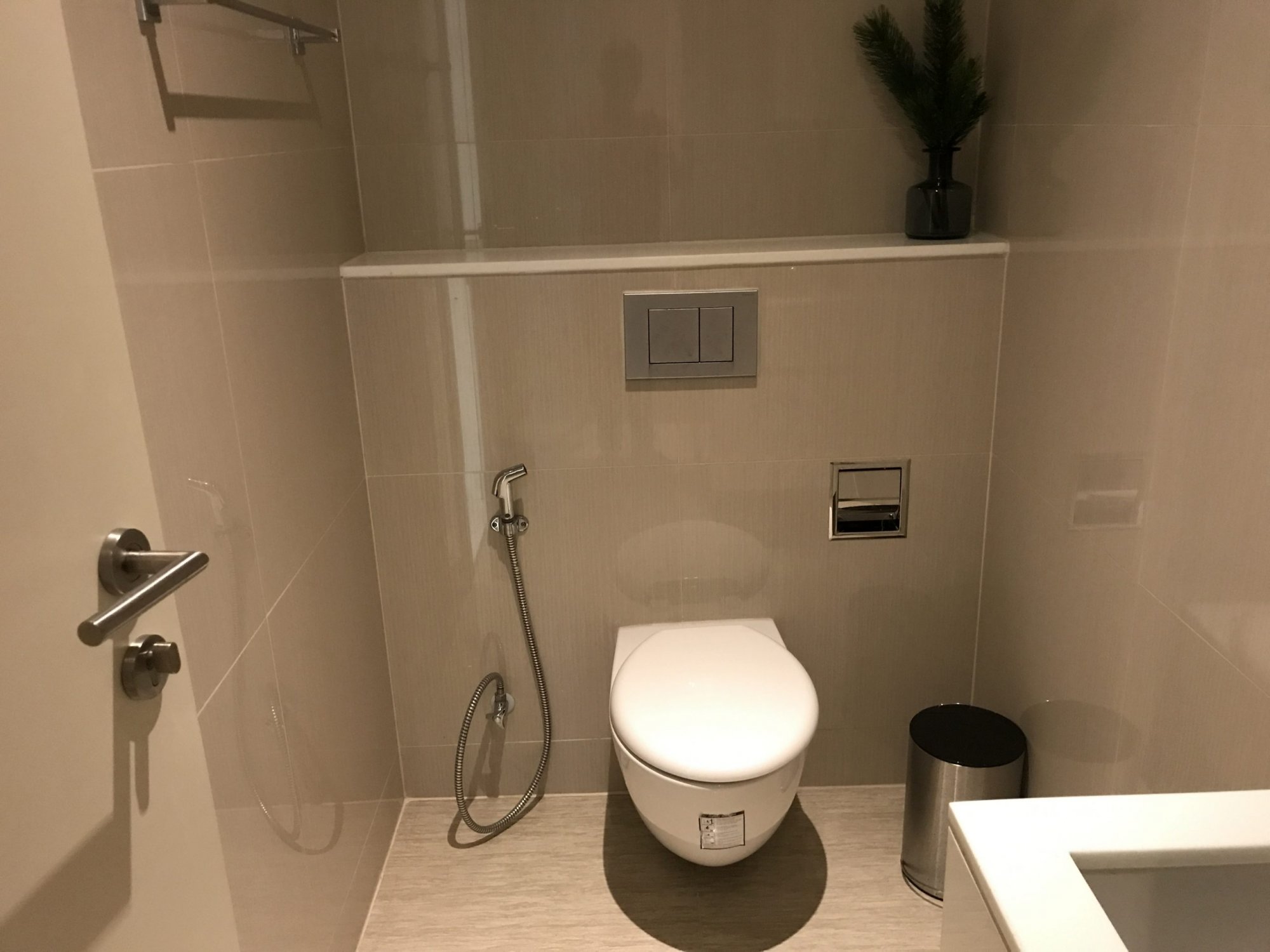 ขาย/เช่า! H Sukhumvit 43 2 ห้องนอน 59.14 ตรม. ใกล้ BTS พร้อมพงษ์ ขายเพียง 12,300,000 บาท รวมค่าใช้จ่ายทุกอย่าง หรือเช่าเพียง 55,000 บาท/เดือน เฟอร์นิเจอร์ครบพร้อมเข้าอยู่ PROP000426