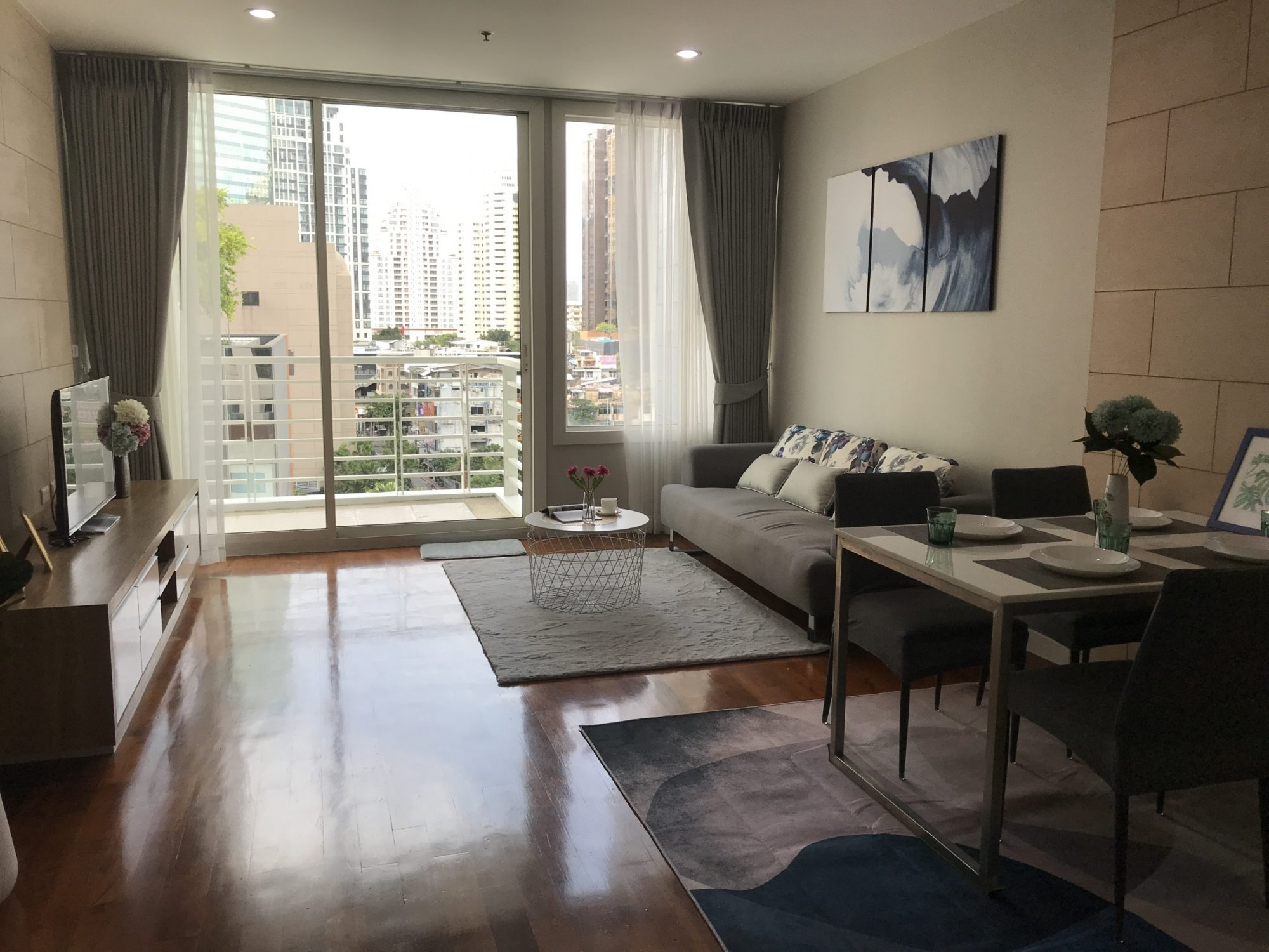 คุ้มสุดๆให้เช่า ที่ Siri Residence ราคาดี เพียง 67,000บาท/เดือน  2 ห้องนอน 2 ห้องน้ำ 94 ตรม ใกล้ BTS พร้อมพงษ์ ห้องตกแต่งใหม่ เฟอร์นิเจอร์ครบพร้อมเข้าอยู่ (ราคาต่อรองได้) PROP000427