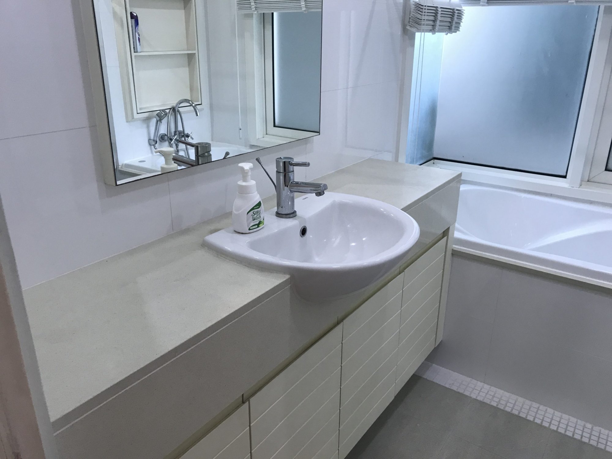 คุ้มสุดๆให้เช่า ที่ Siri Residence ราคาดี เพียง 40,000บาท/เดือน  1 ห้องนอน 1 ห้องน้ำ 60 ตรม ใกล้ BTS พร้อมพงษ์ เฟอร์นิเจอร์ครบพร้อมเข้าอยู่ (ราคาต่อรองได้) PROP000431