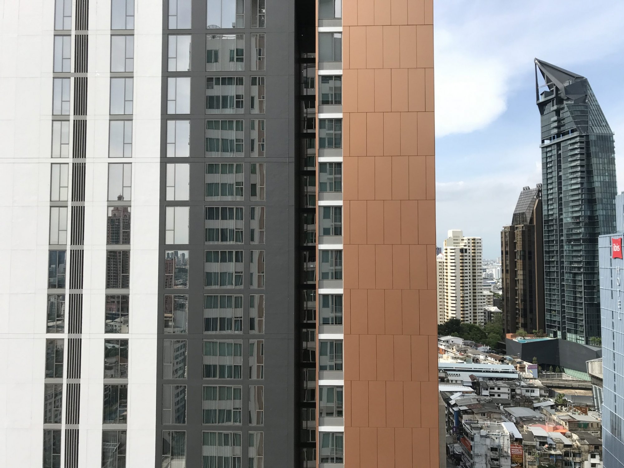 คุ้มสุดๆให้เช่า ที่ Siri Residence ราคาดี เพียง 40,000บาท/เดือน  1 ห้องนอน 1 ห้องน้ำ 60 ตรม ใกล้ BTS พร้อมพงษ์ เฟอร์นิเจอร์ครบพร้อมเข้าอยู่ (ราคาต่อรองได้) PROP000431