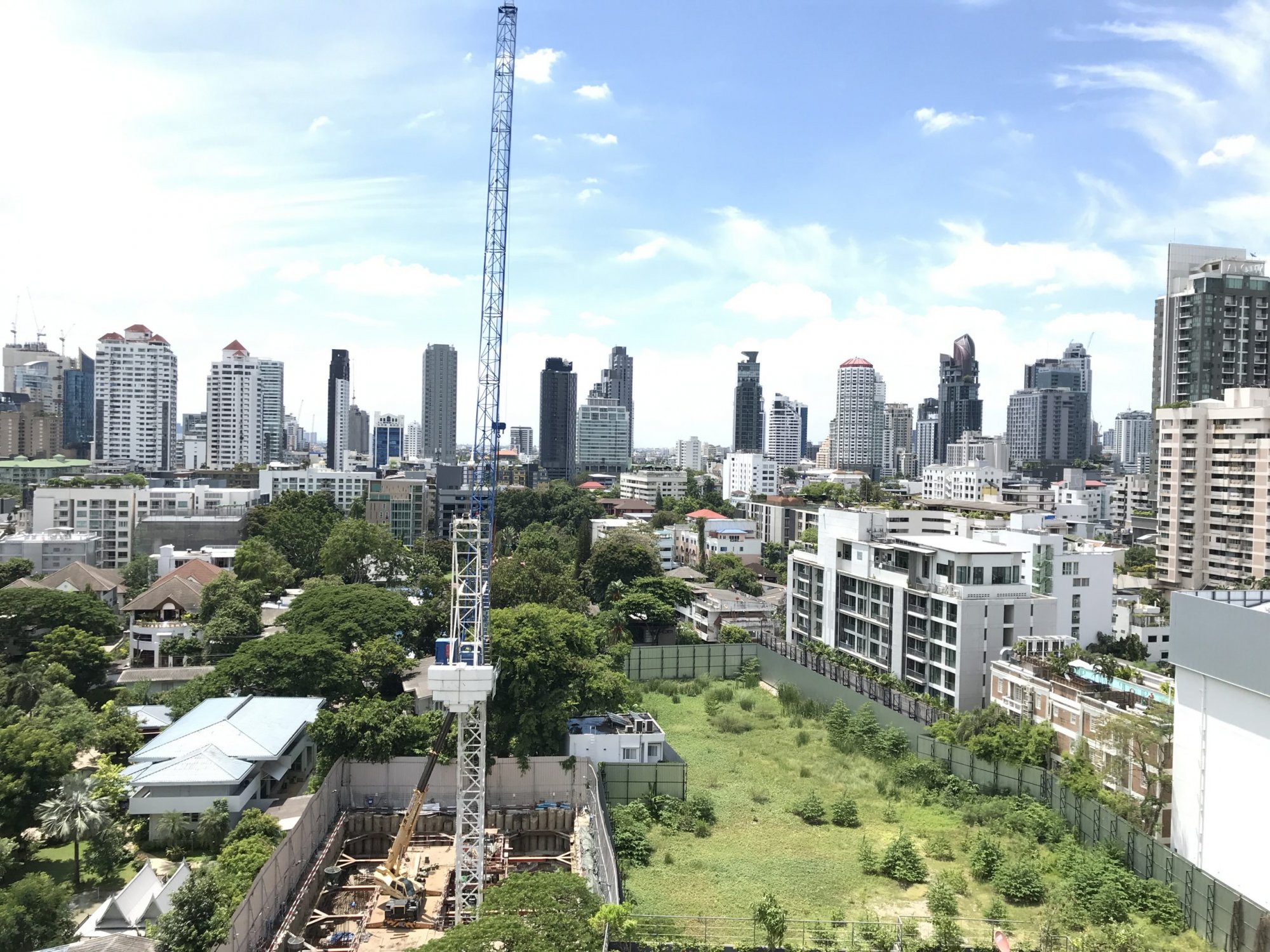 ปล่อยเช่า! Acadamia Grand Tower ในราคาเพียง 58,000บาท/เดือน 2 ห้องนอน 2 ห้องน้ำ 1 ห้องนั่งเล่น ขนาด 121ตรม. ใกล้ BTS พร้อมพงษ์ เฟอร์นิเจอร์ครบพร้อมเข้าอยู่ (ต่อรองราคาได้) PROP000433