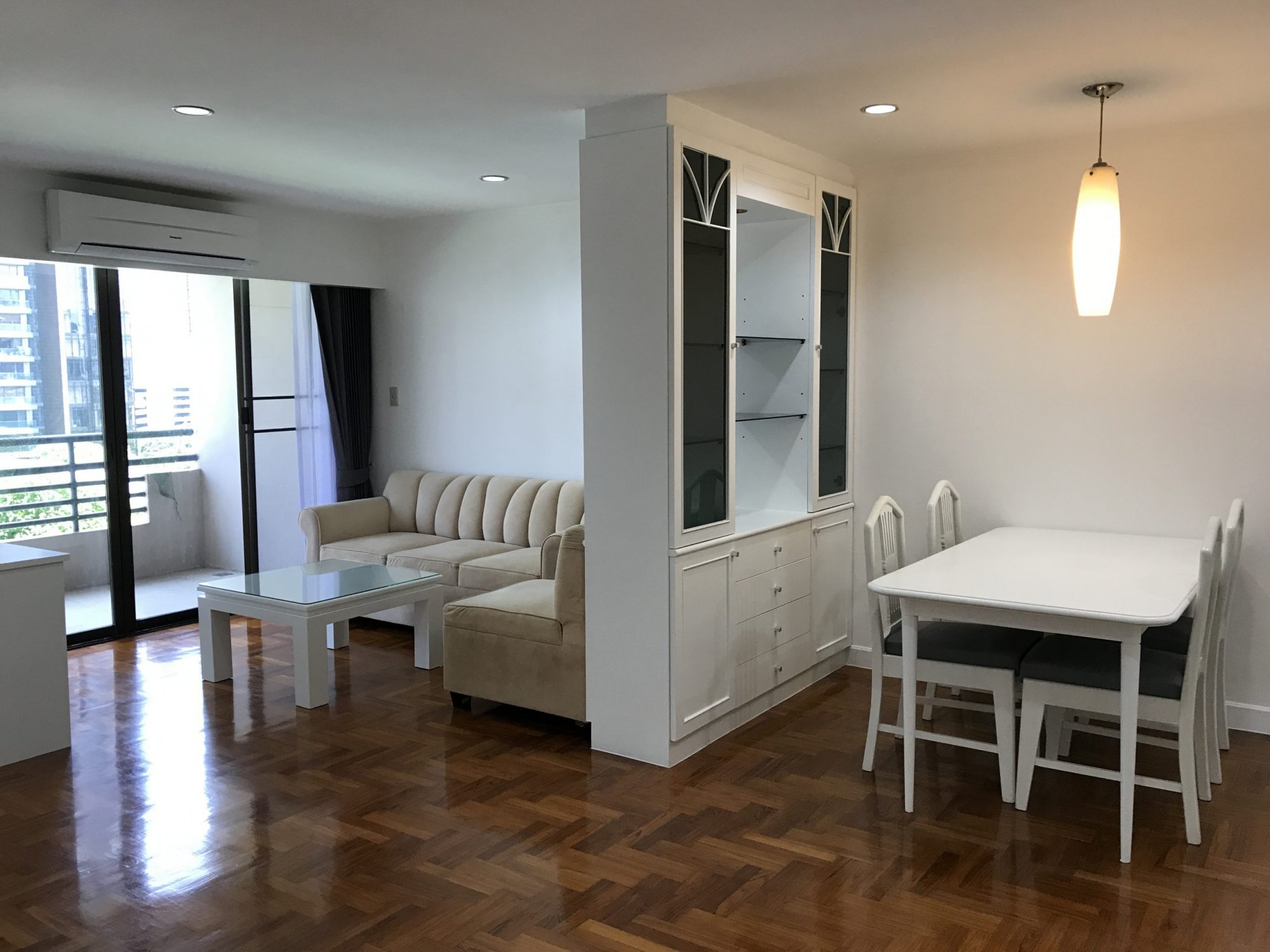 ปล่อยเช่า! Acadamia Grand Tower ในราคาเพียง 40,000บาท/เดือน 2 ห้องนอน 1 ห้องน้ำ 1 ห้องนั่งเล่น ขนาด 90ตรม. ใกล้ BTS พร้อมพงษ์ เฟอร์นิเจอร์ครบพร้อมเข้าอยู่ PROP000435