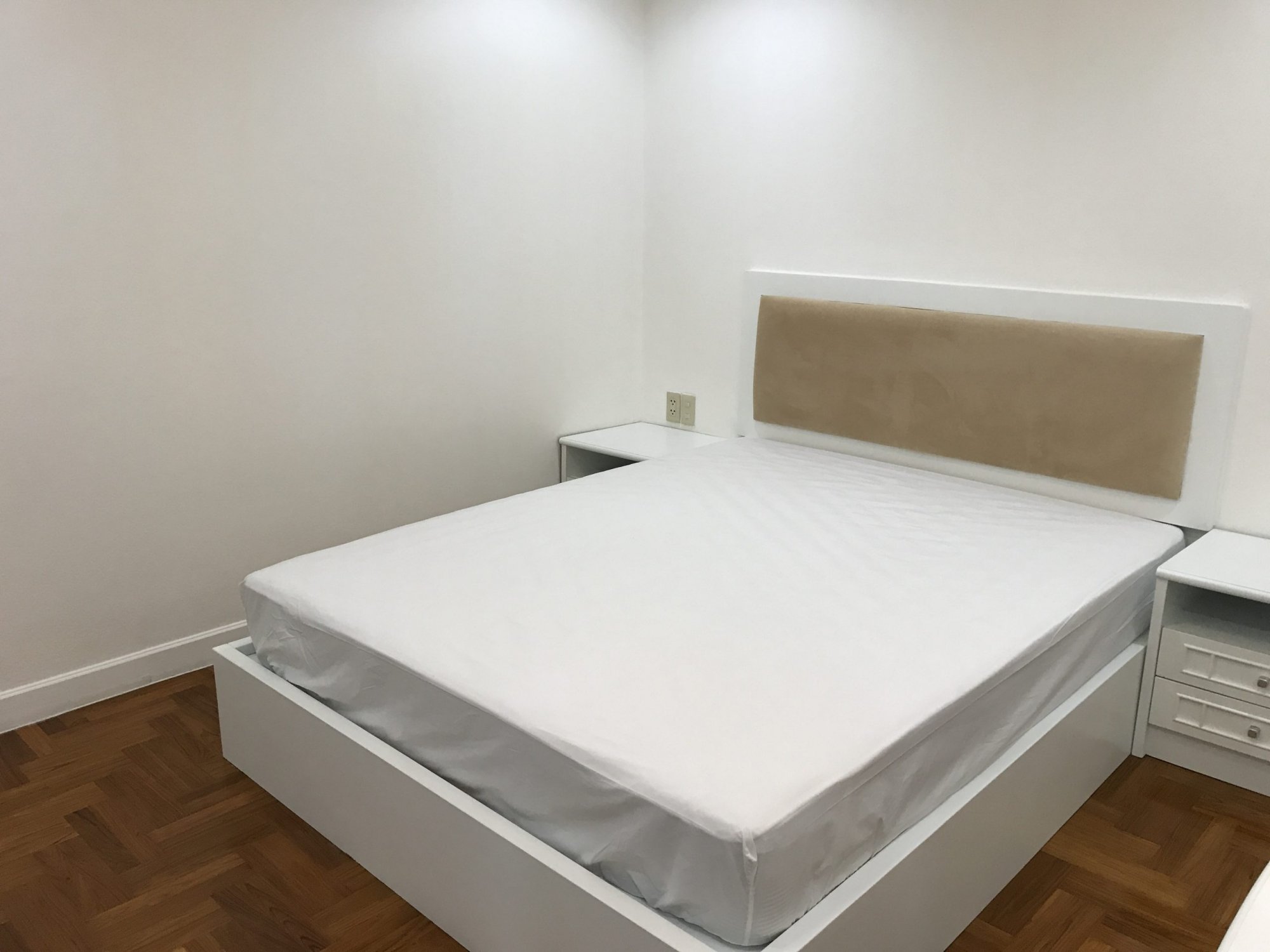 ปล่อยเช่า! Acadamia Grand Tower ในราคาเพียง 40,000บาท/เดือน 2 ห้องนอน 1 ห้องน้ำ 1 ห้องนั่งเล่น ขนาด 90ตรม. ใกล้ BTS พร้อมพงษ์ เฟอร์นิเจอร์ครบพร้อมเข้าอยู่ PROP000435