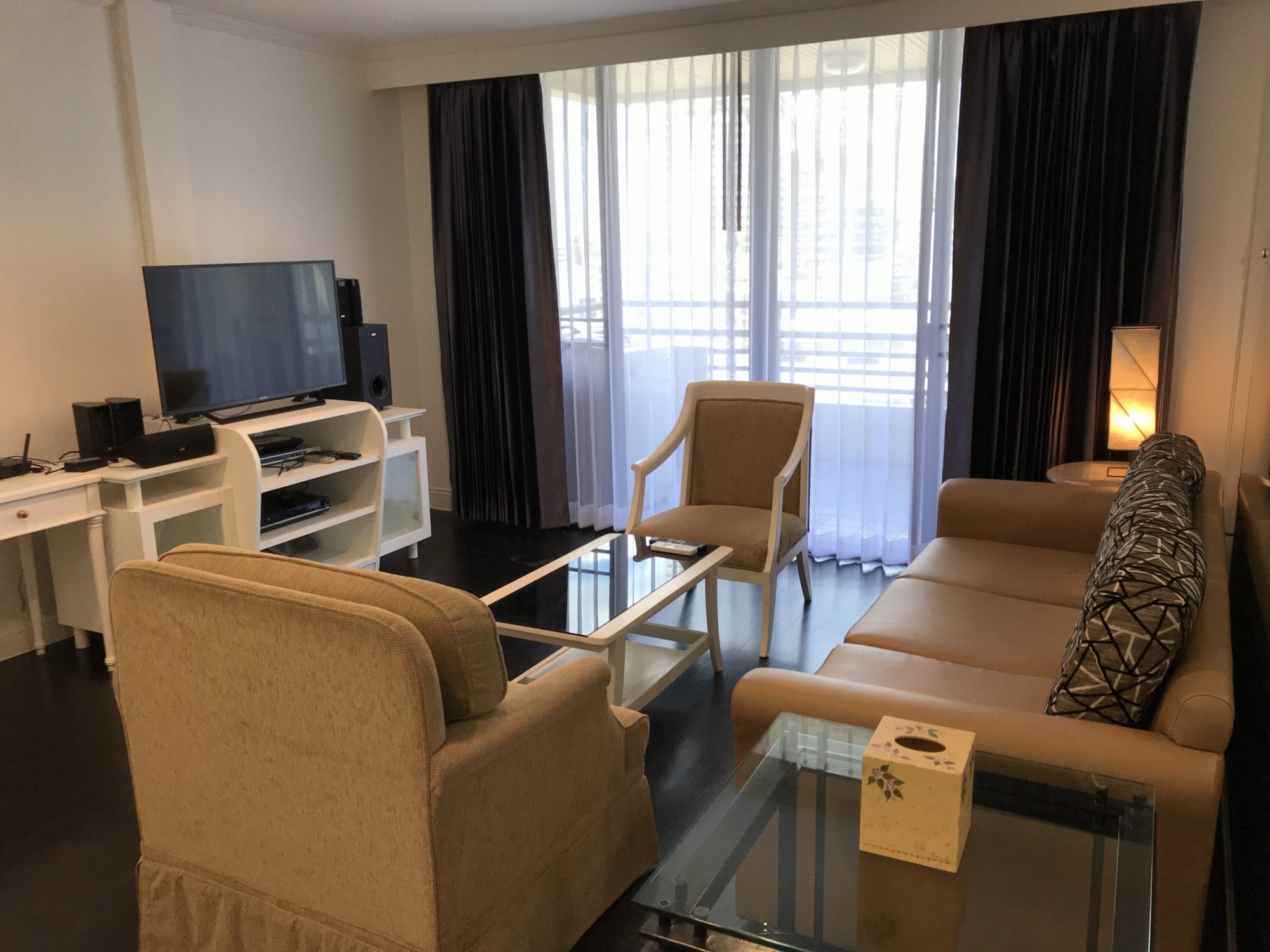 ปล่อยเช่า! Acadamia Grand Tower ในราคาเพียง 60,000บาท/เดือน 3 ห้องนอน 2 ห้องน้ำ ขนาด 162.79ตรม. ใกล้ BTS พร้อมพงษ์ เฟอร์นิเจอร์ครบพร้อมเข้าอยู่ PROP000440
