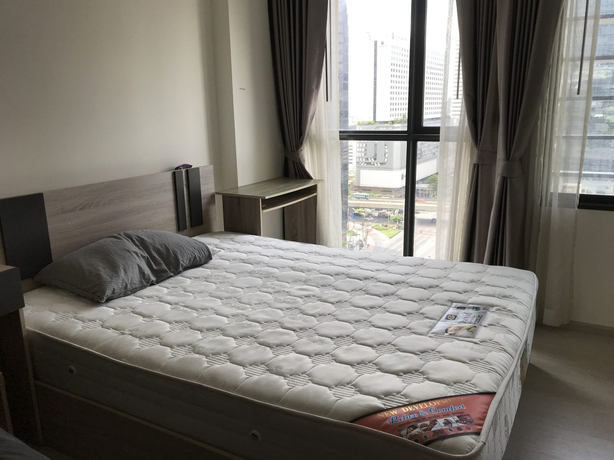 ** Hot Deal! ** For rent at Rhythm Asoke 2 Type Studio size 28Sq.m 10,000THB/month Fully furnished PROP000453