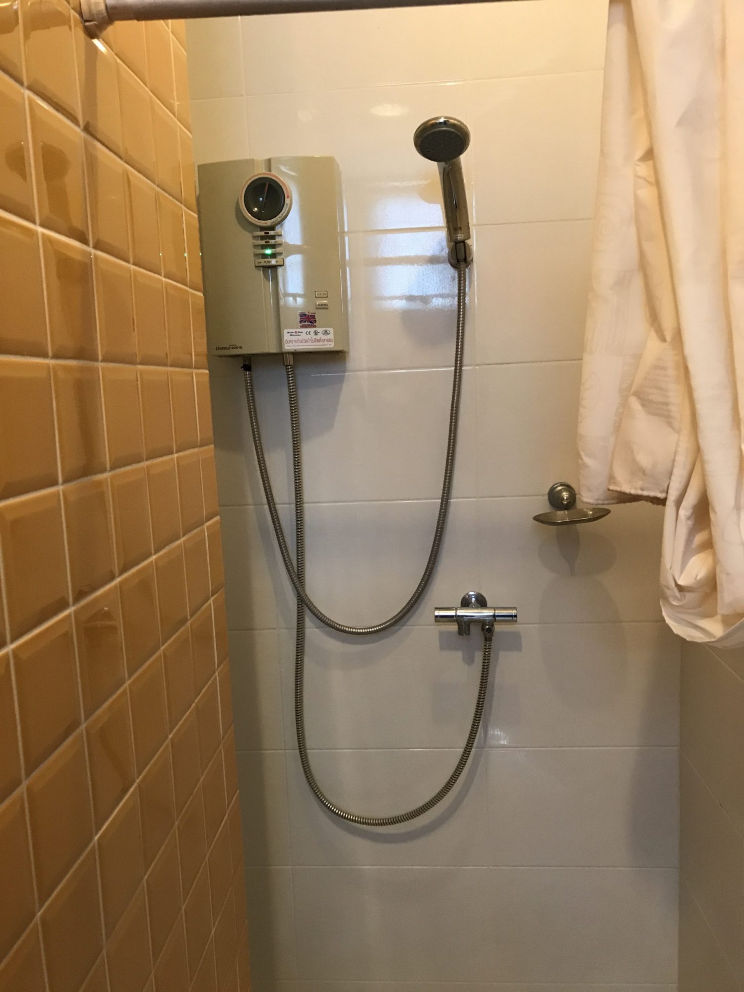 ให้เช่าคอนโดทำเลกรางกรุง 3 Bed for Rent at AP Citismarts สุขุมวิท 18 [Ref: P#202105-34376]