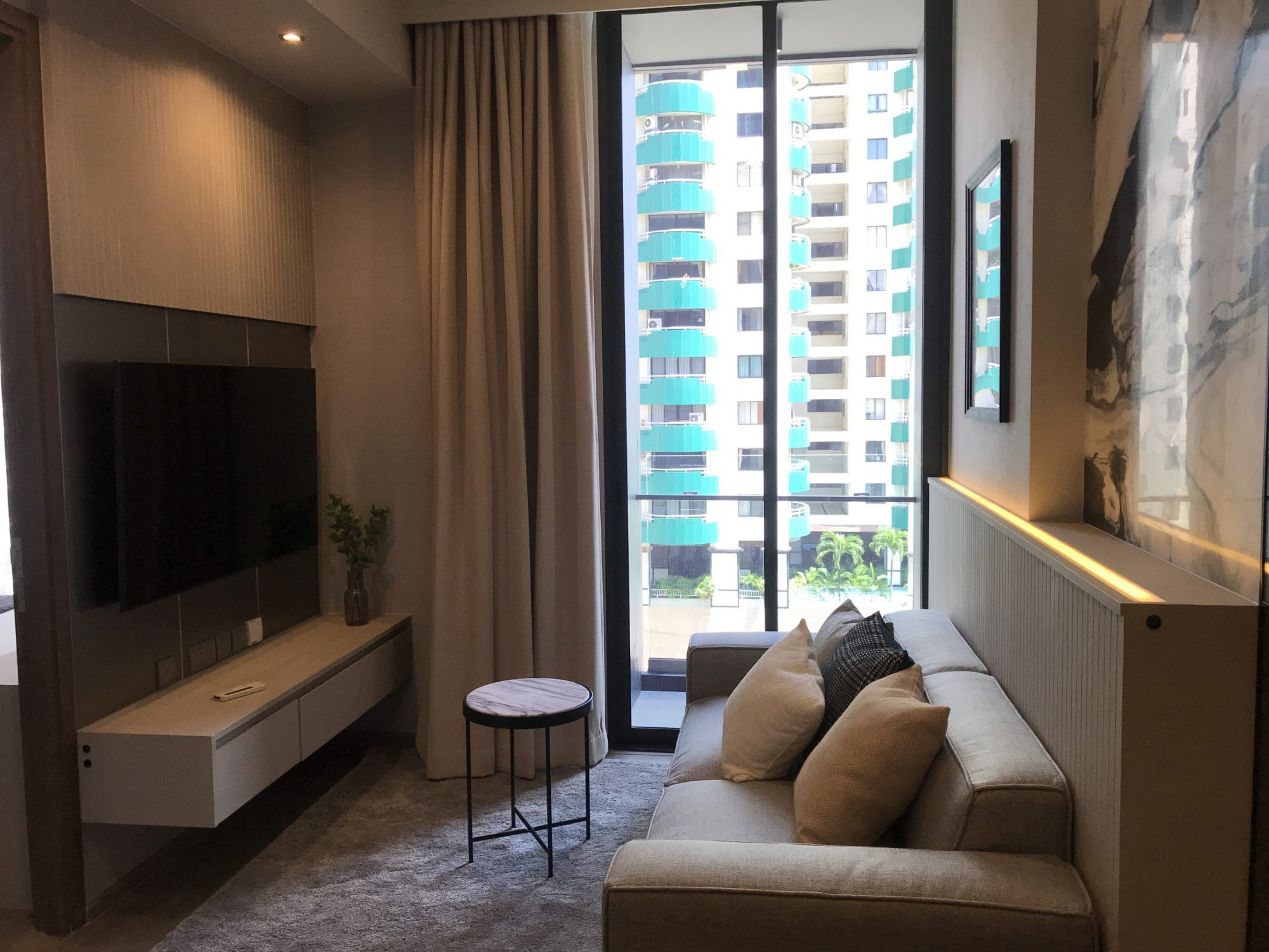 ให้เช่า!Celes Asoke 1 ห้องนอน 45 ตรม. เพียง 40,000 บาท/เดือน เฟอร์นิเจอร์ครบพร้อมเข้าอยู่