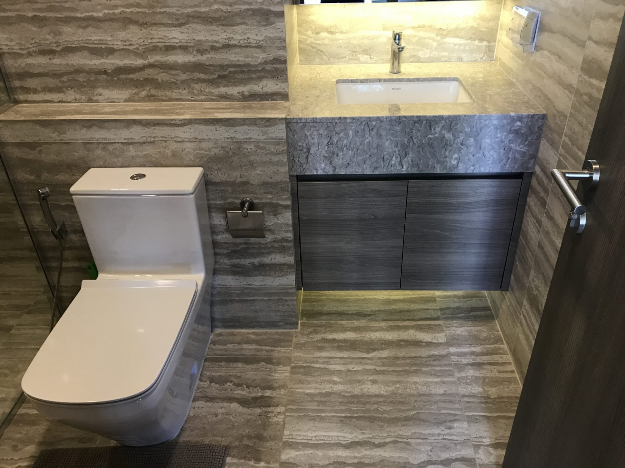 ** ขาย/เช่า! ** Celes Asoke ขายเพียง 9,095,000บาท รวมค่าใช้จ่ายทุกอย่าง เช่าเพียง 33,000บาท/เดือน 1 ห้องนอน 1 ห้องน้ำ 34ตรม. ใกล้ BTS สุขุวิท เฟอร์นิเจอร์ครบพร้อมเข้าอยู่ PROP000467