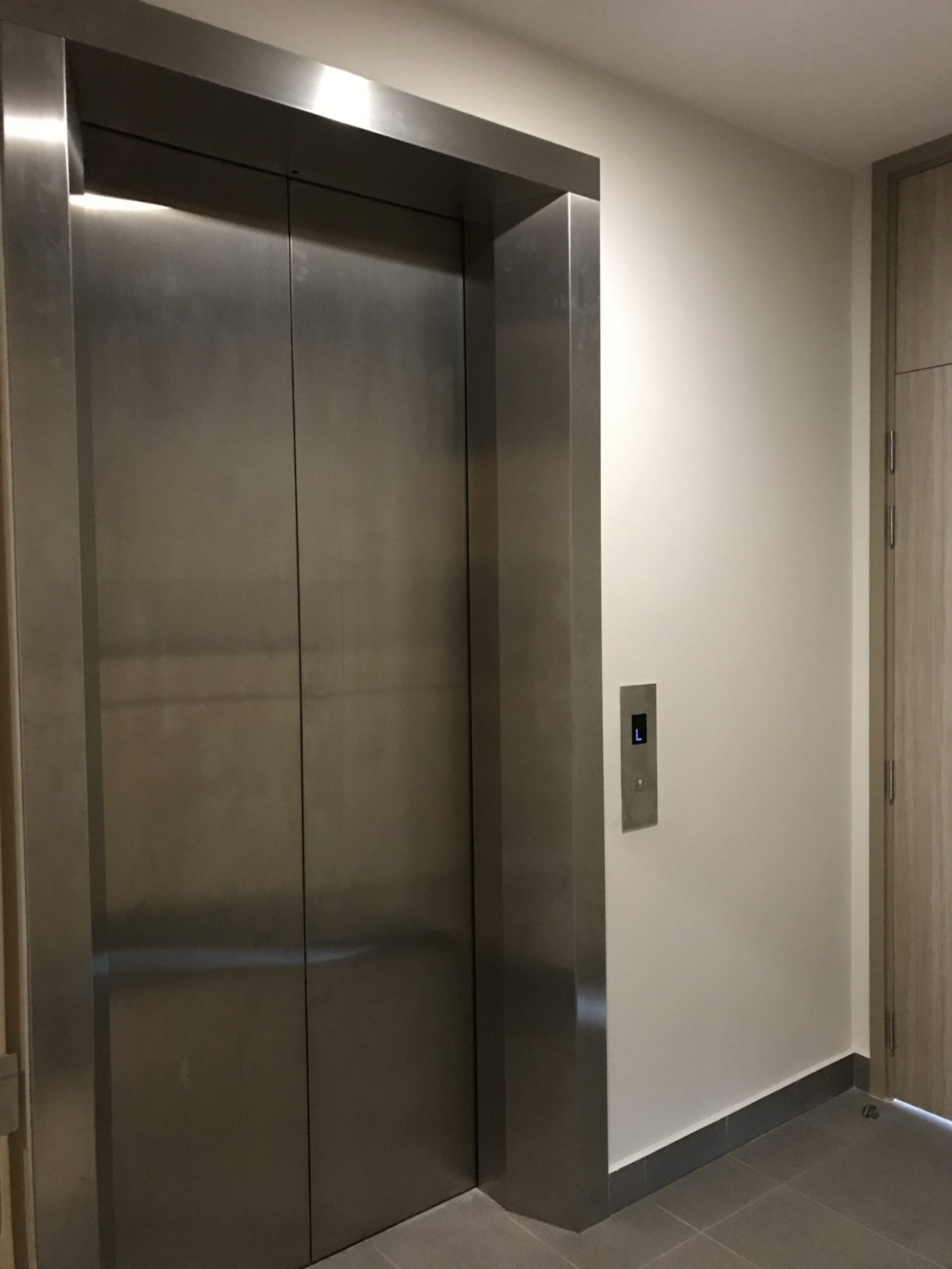 For rent at Noble Ploenchit 1 Bathroom 1 Bedroom 50,000THB/month Fully furnished (can negotiable) PROP000469