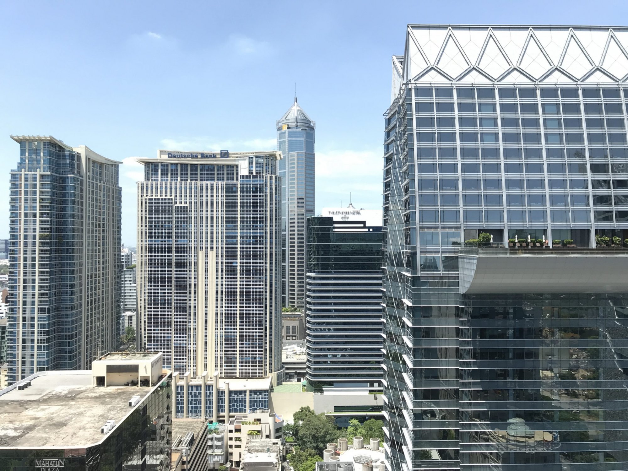 ** ขายด่วน! ** Noble Ploenchit พร้อมให้คุณเป้นเจ้าของ เพียง 18,685,000บาท รวมค่าใช้จ่ายทุกอย่าง 1 ห้องนอน 1 ห้องน้ำ 59ตรม. ใกล้ BTS เพลินจิต เฟอร์นิเจอร์ครบพร้อมเข้าอยู่ PROP000470