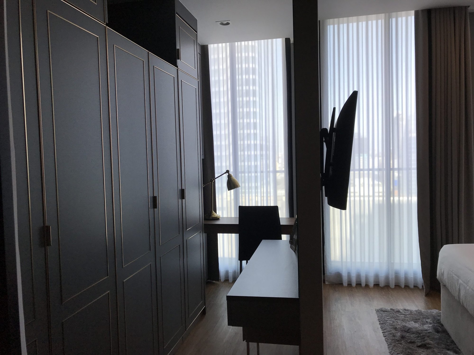 ปล่อยเช่า! Noble Ploenchit ในราคาเพียง 40,000บาท/เดือน 1 ห้องนอน 1 ห้องน้ำ 45ตรม. ใกล้ BTS เพลินจิต เฟอร์นิเจอร์ครบพร้อมเข้าอยู่ PROP000473