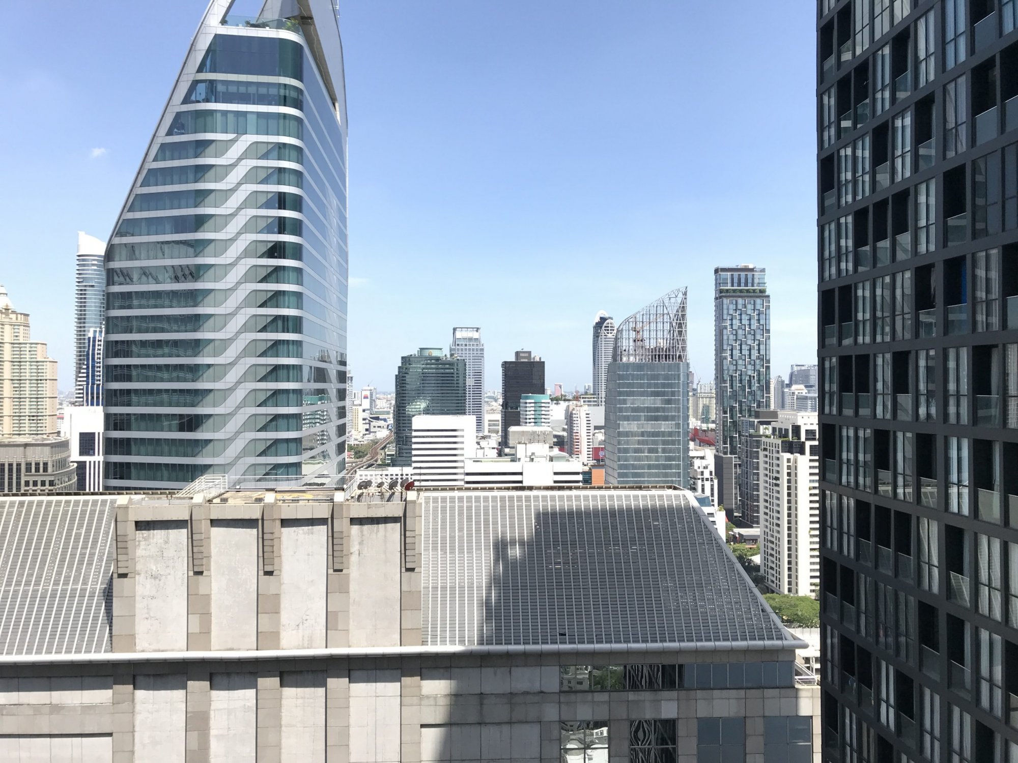 ปล่อยเช่า! Noble Ploenchit ในราคาเพียง 40,000บาท/เดือน 1 ห้องนอน 1 ห้องน้ำ 45ตรม. ใกล้ BTS เพลินจิต เฟอร์นิเจอร์ครบพร้อมเข้าอยู่ PROP000473