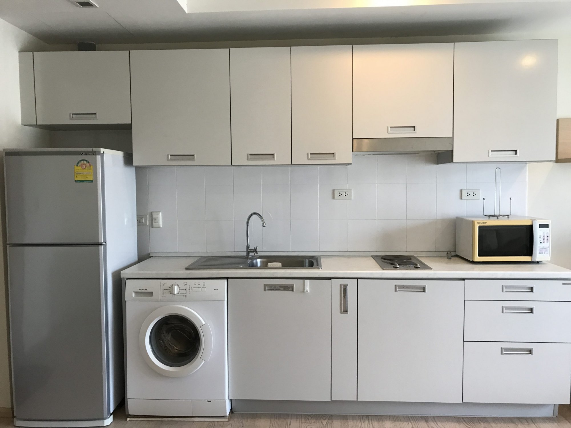 ** Hot Deal! ** For rent at Noble Remix 1 Bedroom 1 Bathroom 28,000THB/month Fully furnished PROP000474