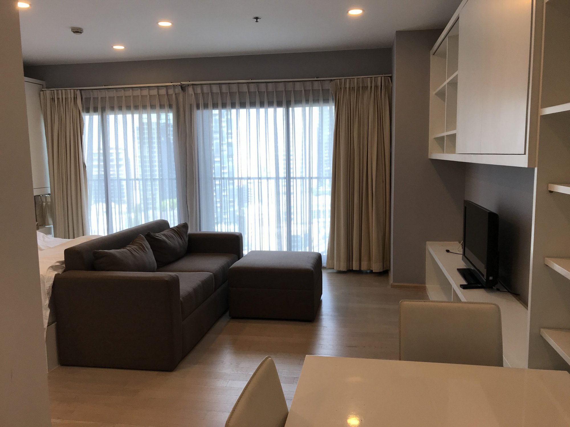 ** Hot Deal! ** For rent at Noble Remix 1 Bedroom 1 Bathroom 20,000THB/month Fully furnished PROP000476