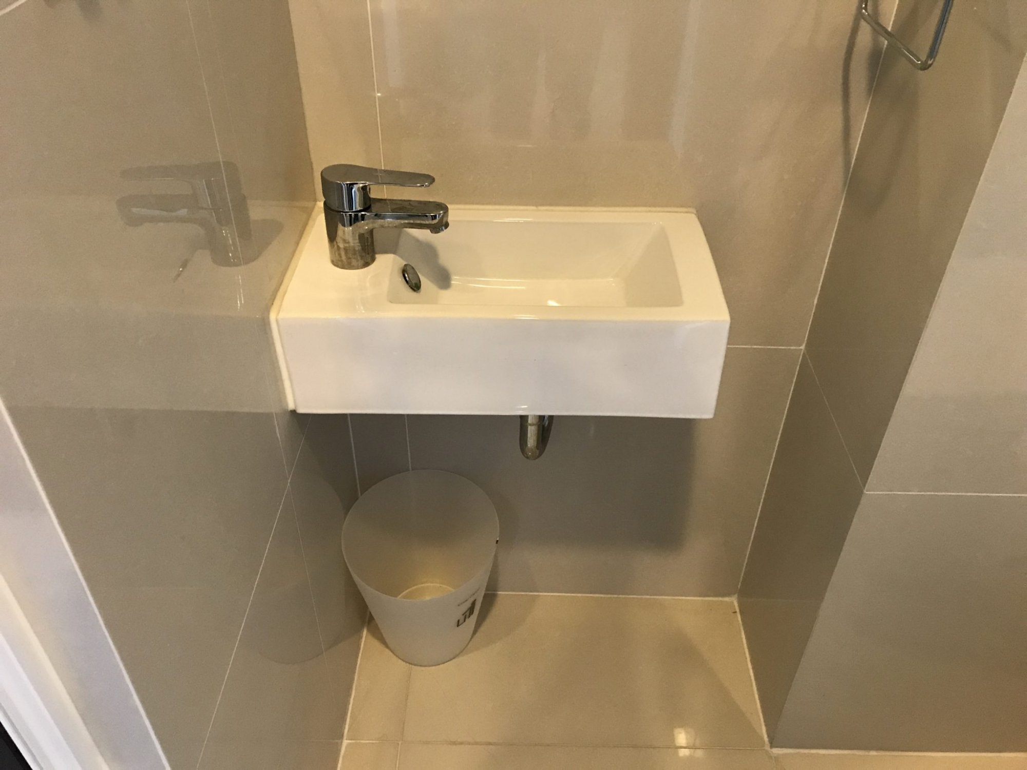 ปล่อยเช่า! Rhythm Sukhumvit 44/1 ในราคาเพียง 38,000บาท/เดือน 1 ห้องนอน ขนาด 45ตรม. ชั้นสูง++ วิวสวย ใกล้ BTS พระโขนง เฟอร์นิเจอร์ครบพร้อมเข้าอยู่ PROP000481