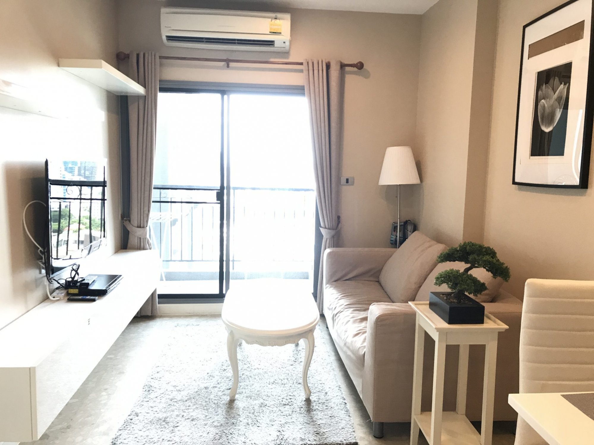 The Crest Sukhumvit 34 ปล่อยเช่าคอนโด ห้องกว้าง ราคาพิเศษเพียง 40,000บาท/เดือน 1 ห้องนอน 1 ห้องน้ำ 46ตรม. ใกล้ BTS ทองหล่อ เฟอร์นิเจอร์ครบพร้อมเข้าอยู่