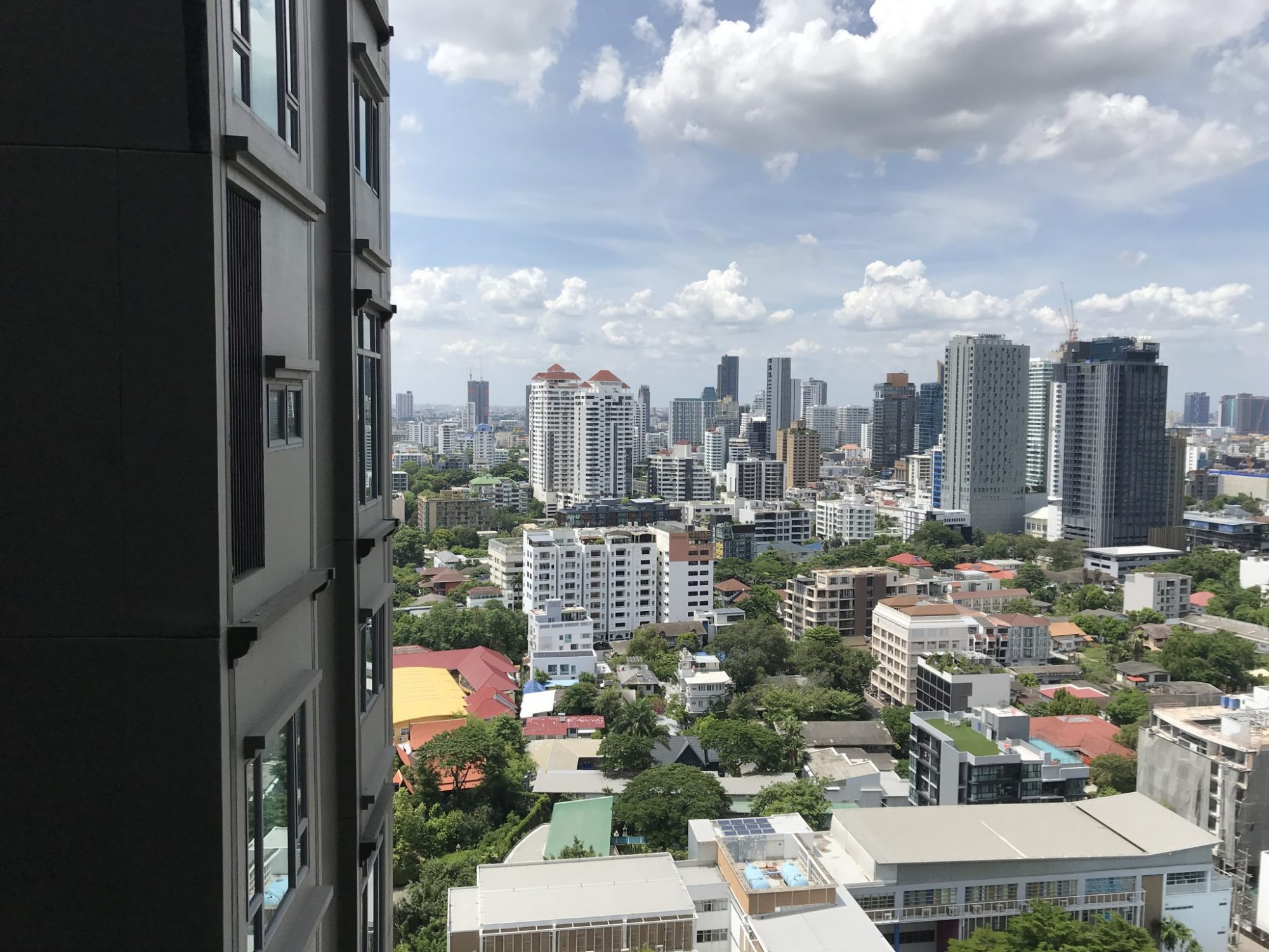 The Crest Sukhumvit 34 ปล่อยเช่าคอนโด ห้องกว้าง ราคาพิเศษเพียง 40,000บาท/เดือน 1 ห้องนอน 1 ห้องน้ำ 46ตรม. ใกล้ BTS ทองหล่อ เฟอร์นิเจอร์ครบพร้อมเข้าอยู่