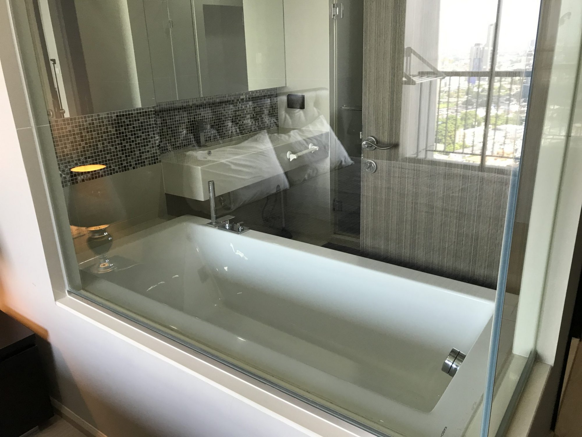 ปล่อยเช่า! Rhythm Sukhumvit 44/1 ในราคาเพียง 38,000บาท/เดือน 1 ห้องนอน ขนาด 45ตรม. ชั้นสูง++ วิวสวย ใกล้ BTS พระโขนง เฟอร์นิเจอร์ครบพร้อมเข้าอยู่ PROP000484