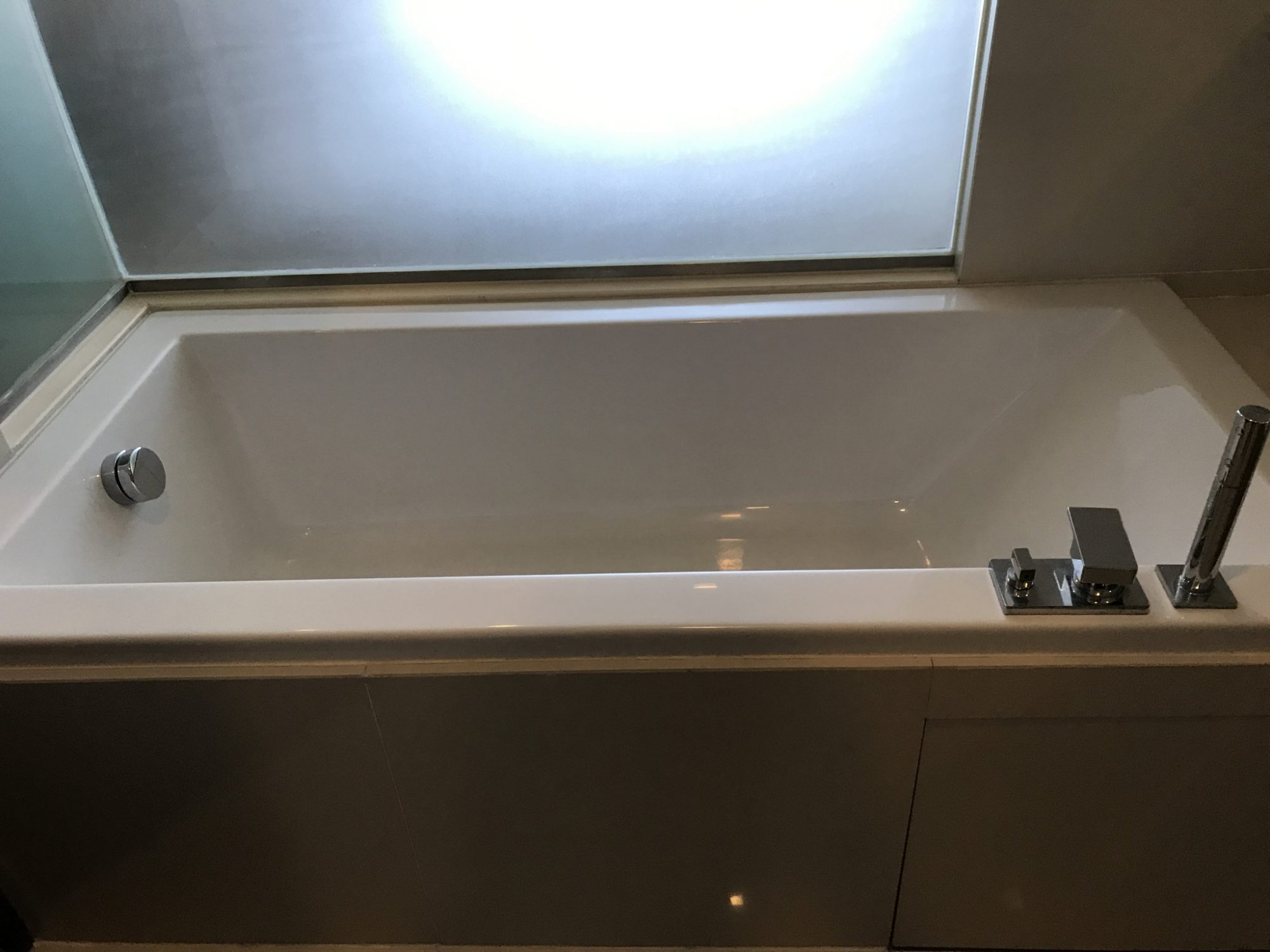 ** Super Deal! ** For rent at Rhythm Sukhumvit 44/1 27,000THB/month 1 Bedroom 1 Bathroom Fully furnished PROP000485