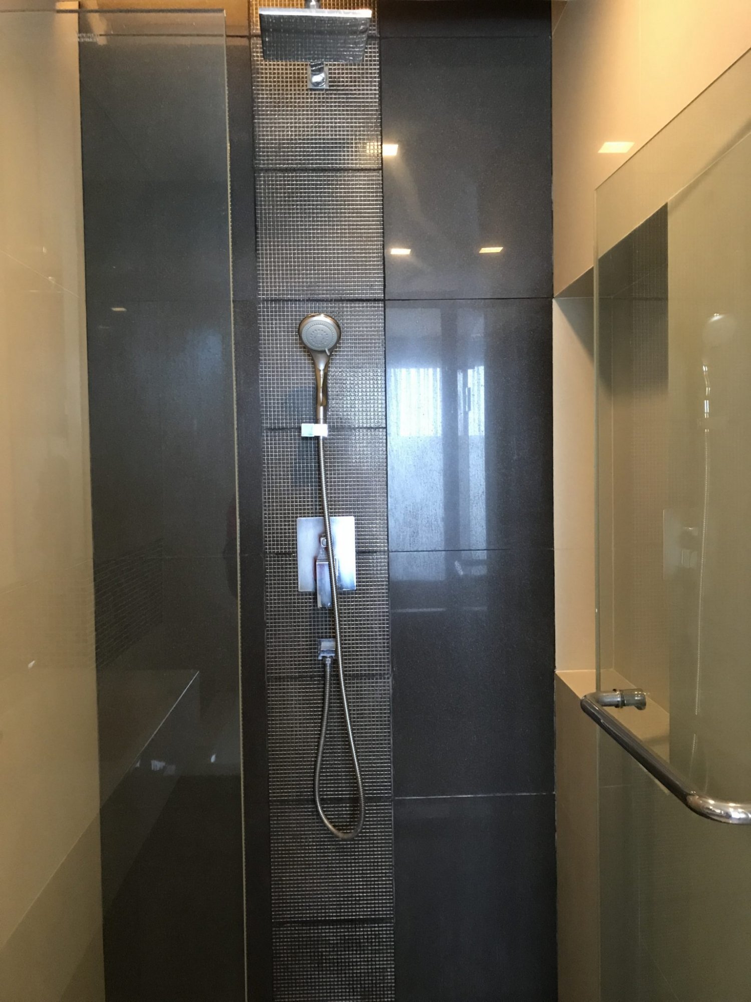 ** Super Deal! ** For rent at Rhythm Sukhumvit 44/1 27,000THB/month 1 Bedroom 1 Bathroom Fully furnished PROP000485