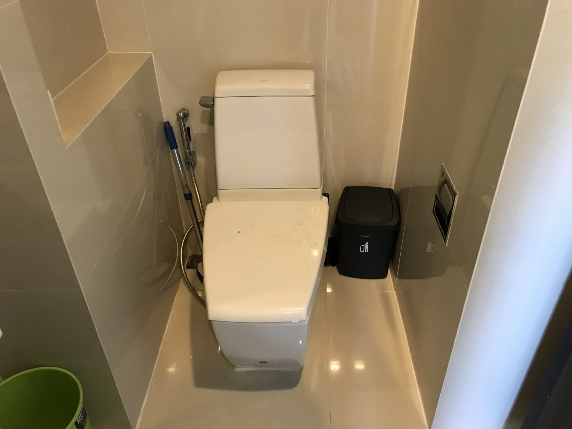 ** Super Deal! ** For rent at Rhythm Sukhumvit 44/1 27,000THB/month 1 Bedroom 1 Bathroom Fully furnished PROP000485