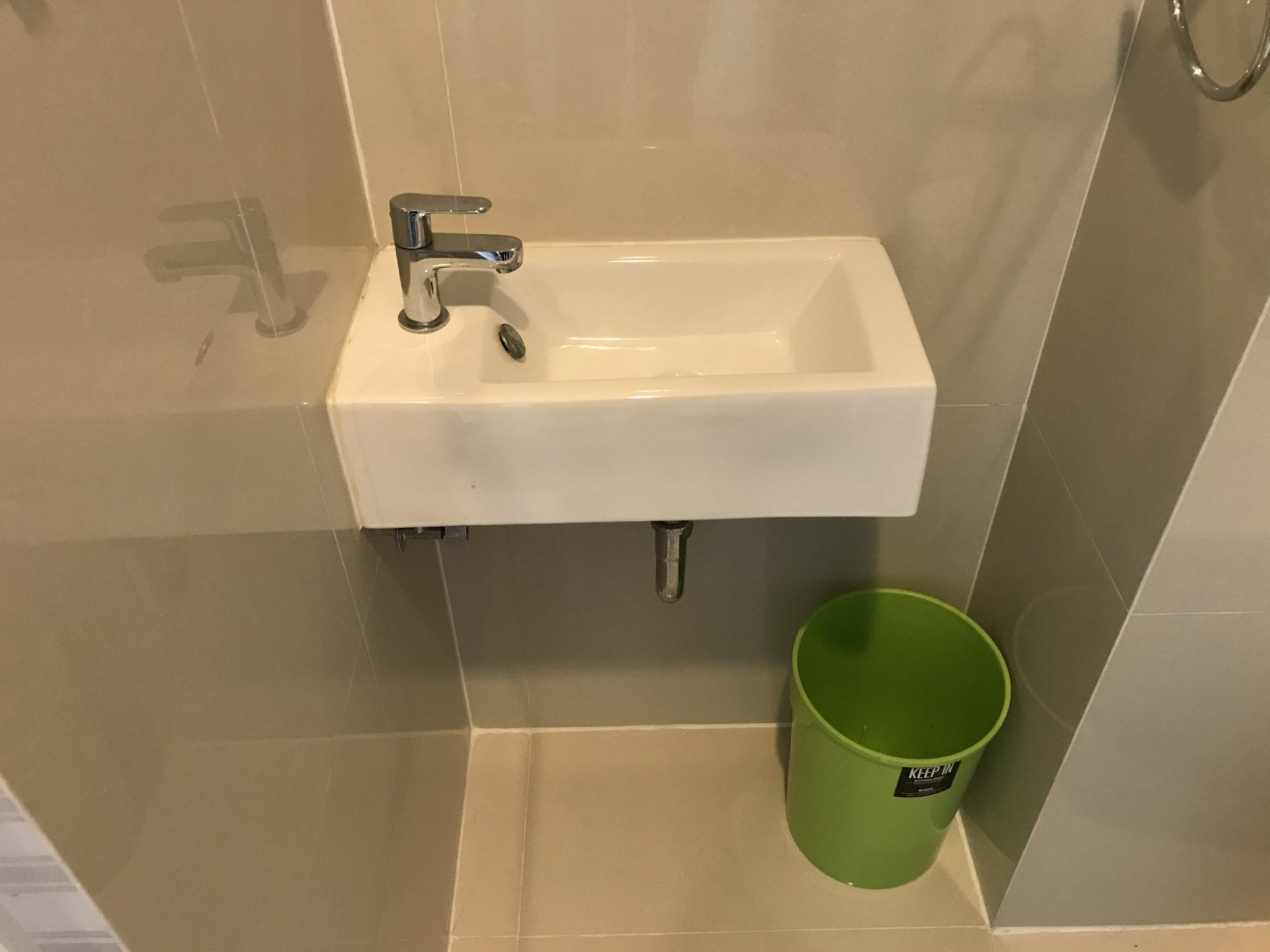 ** Super Deal! ** For rent at Rhythm Sukhumvit 44/1 27,000THB/month 1 Bedroom 1 Bathroom Fully furnished PROP000485